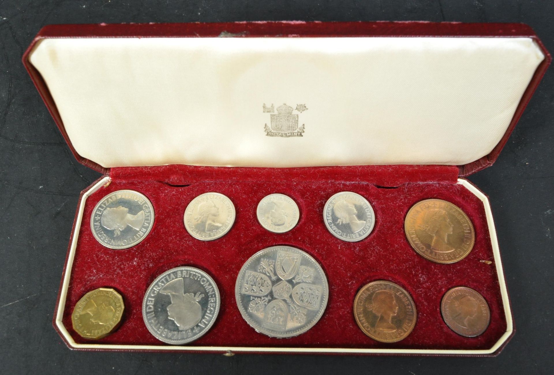 VINTAGE 1953 ENGLISH COINAGE SET IN RED LEATHER CASE - Image 4 of 4