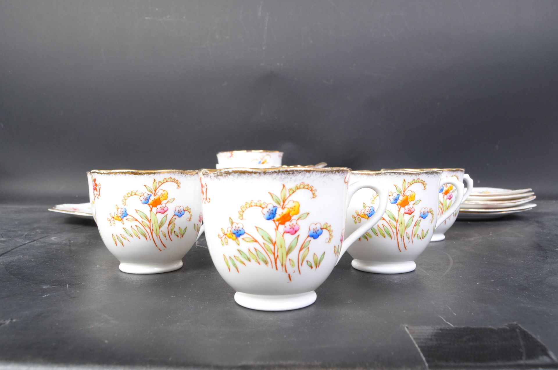 ROYAL ABERT PORCELAIN TEA SERVICE & ANOTHER - Bild 3 aus 6