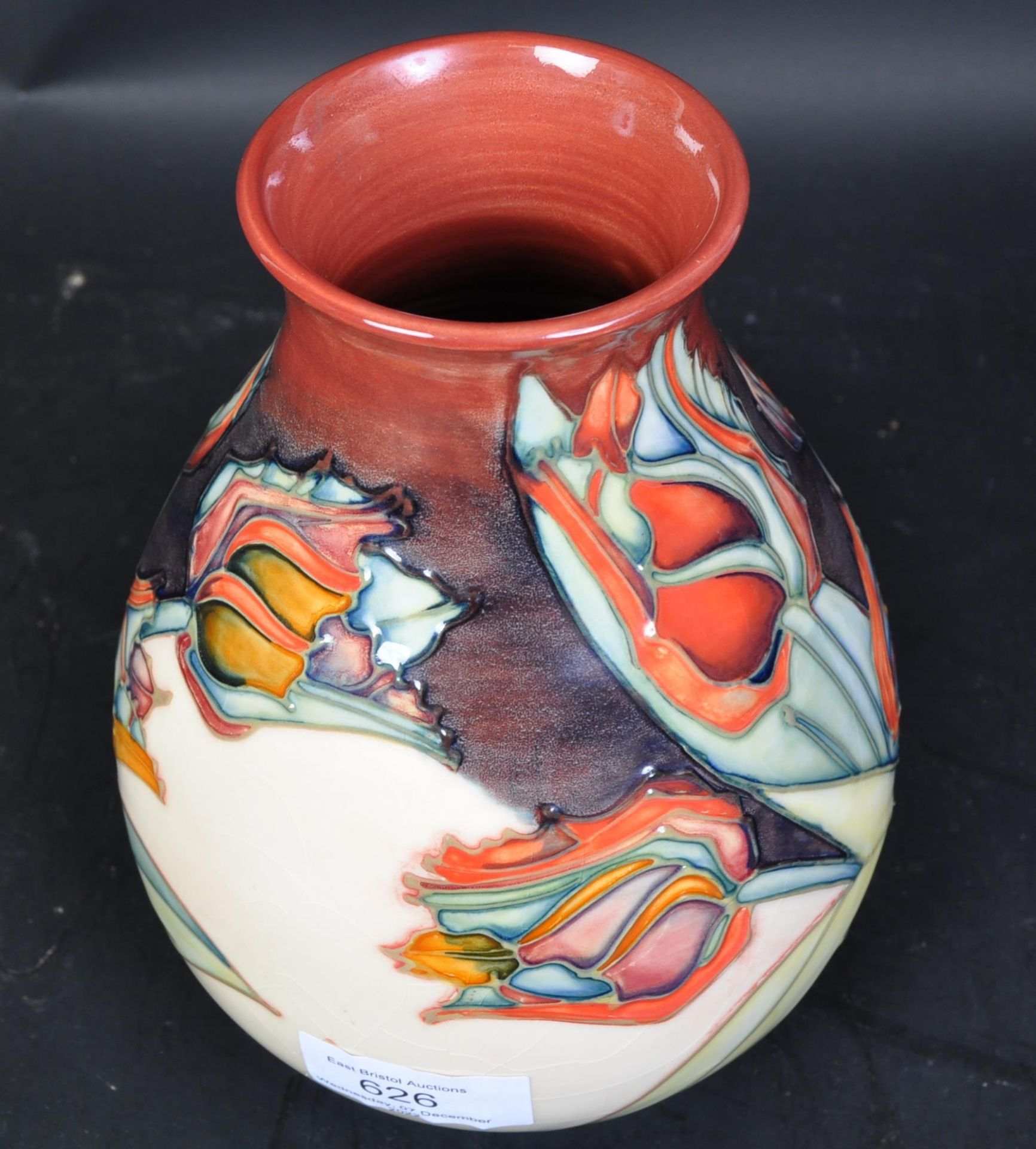 VINTAGE MOORCROFT POTTERY 'TULIP' VASE - Bild 3 aus 5