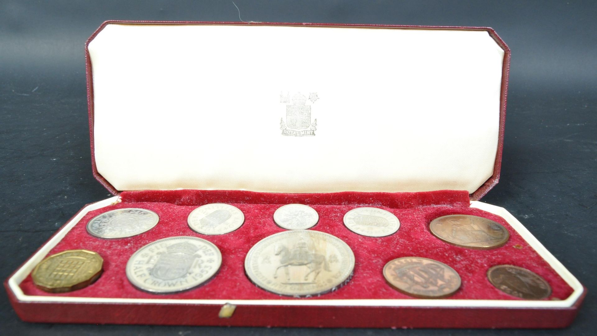 VINTAGE 1953 ENGLISH COINAGE SET IN RED LEATHER CASE - Image 2 of 4