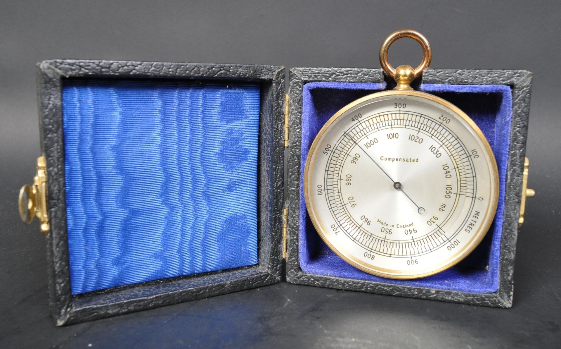 EARLY 20TH CENTURY GPO COMPENSATED POCKET BAROMETER