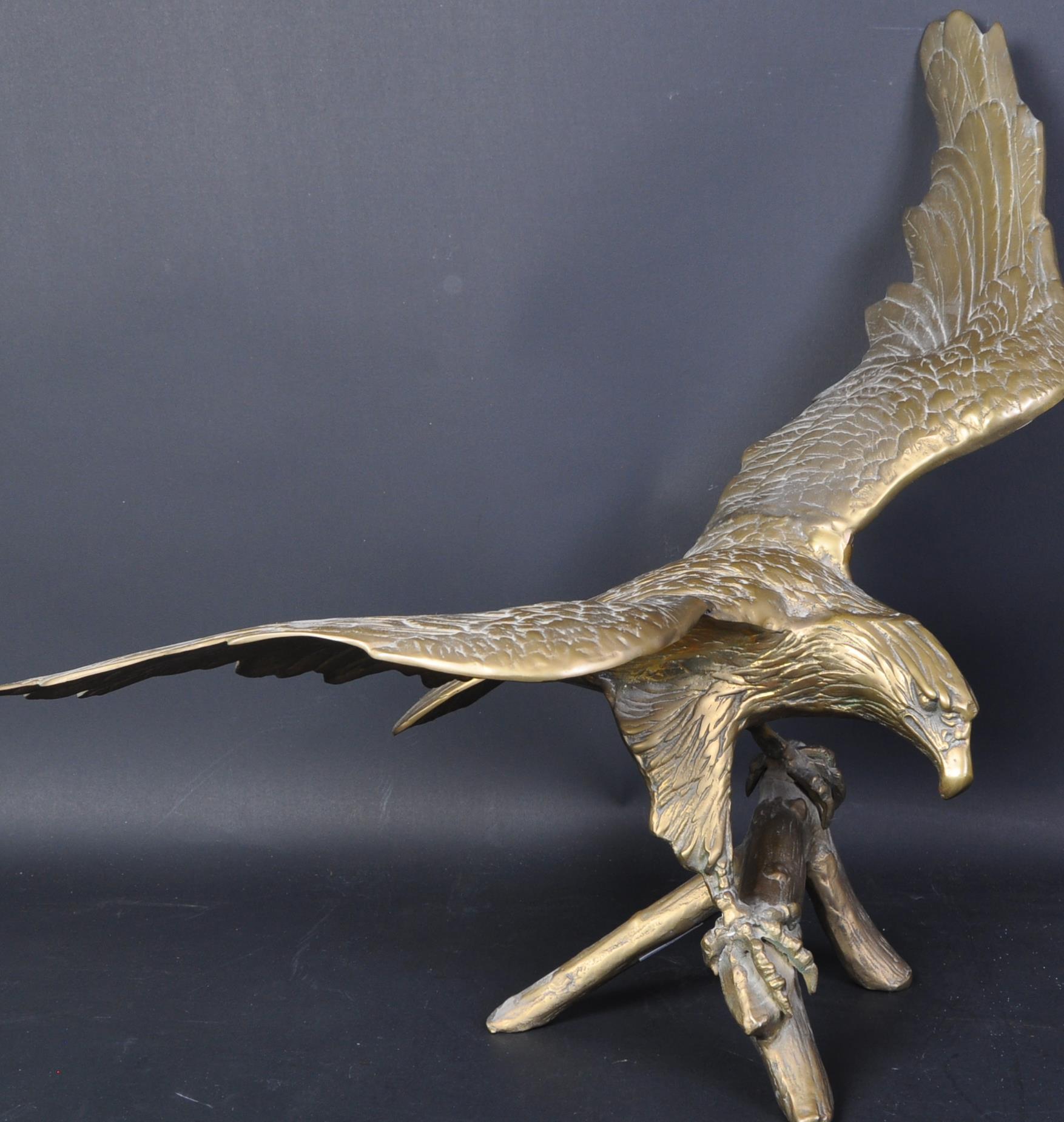 LARGE 20TH CENTURY CAST BRASS AMERICAN EAGLE SCULPTURE