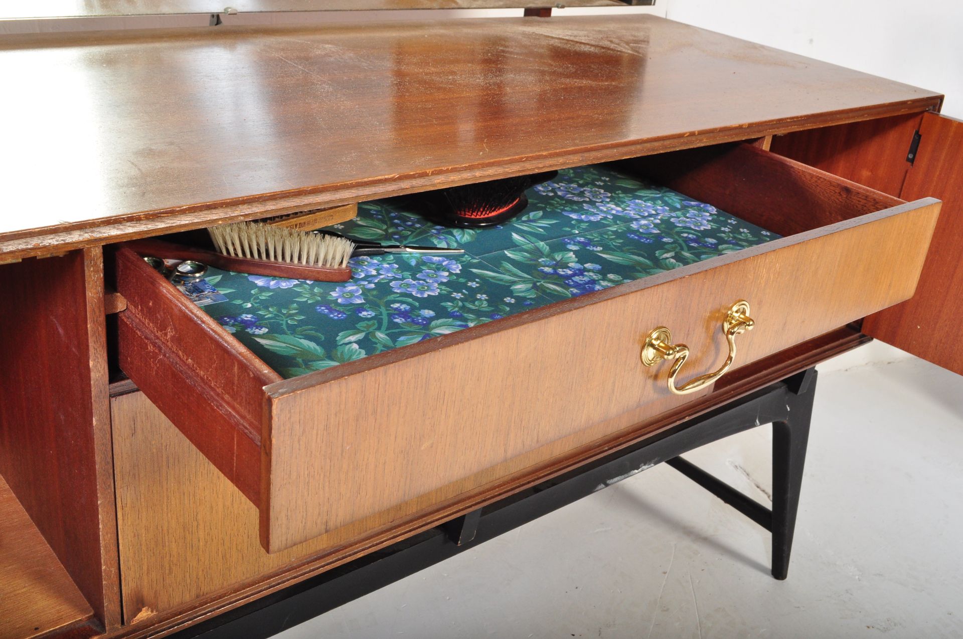 BRITISH MODERN DESIGN - MID CENTURY TEAK WOOD DRESSING TABLE - Image 3 of 5