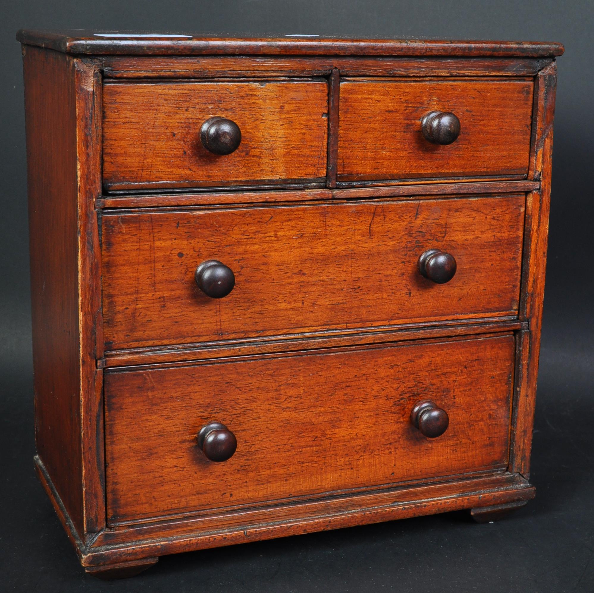 VICTORIAN OAK APPRENTICE CHEST OF DRAWERS