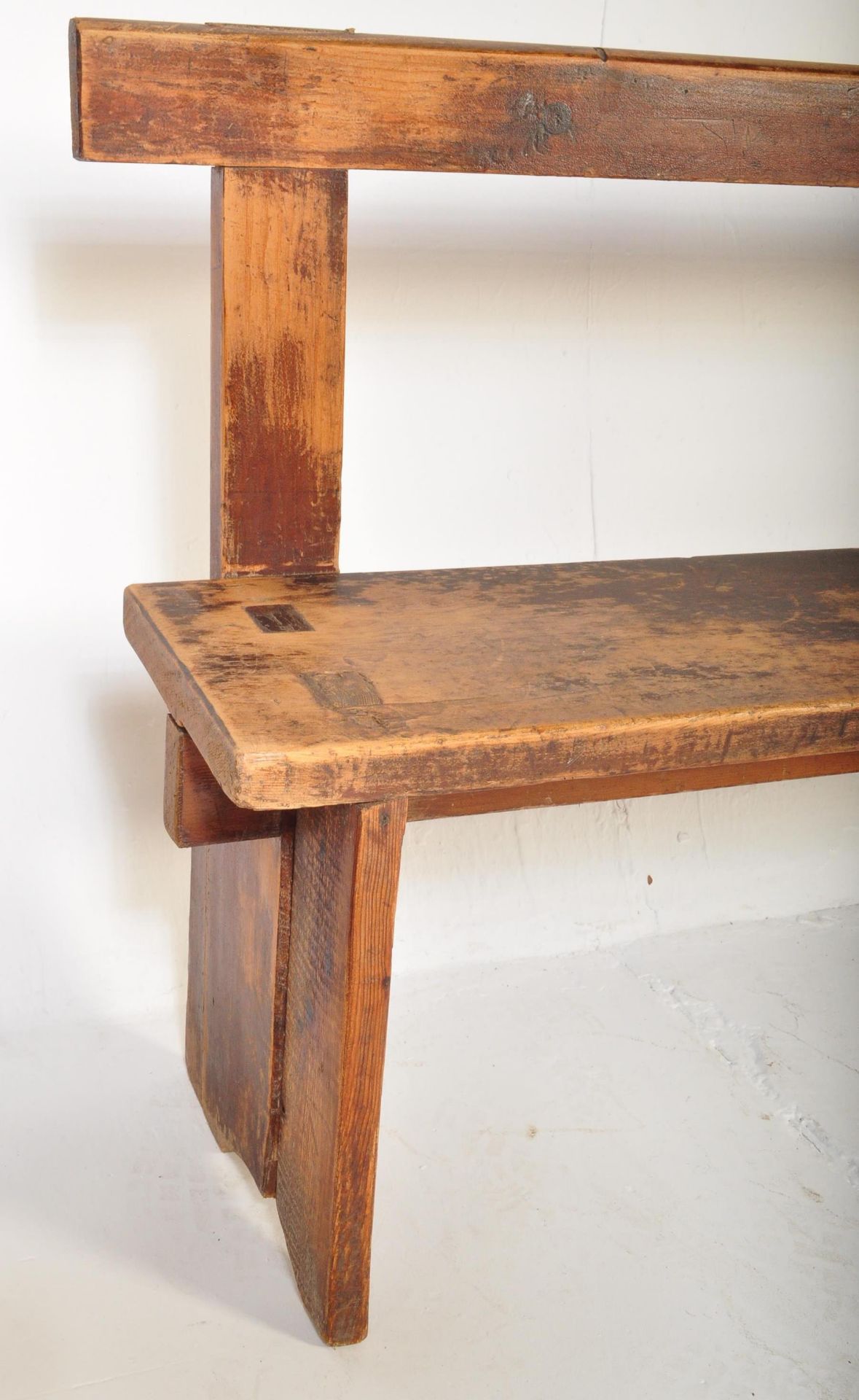 EARLY 20TH CENTURY VINTAGE PINE RAILWAY - STATION BENCH - Bild 4 aus 4