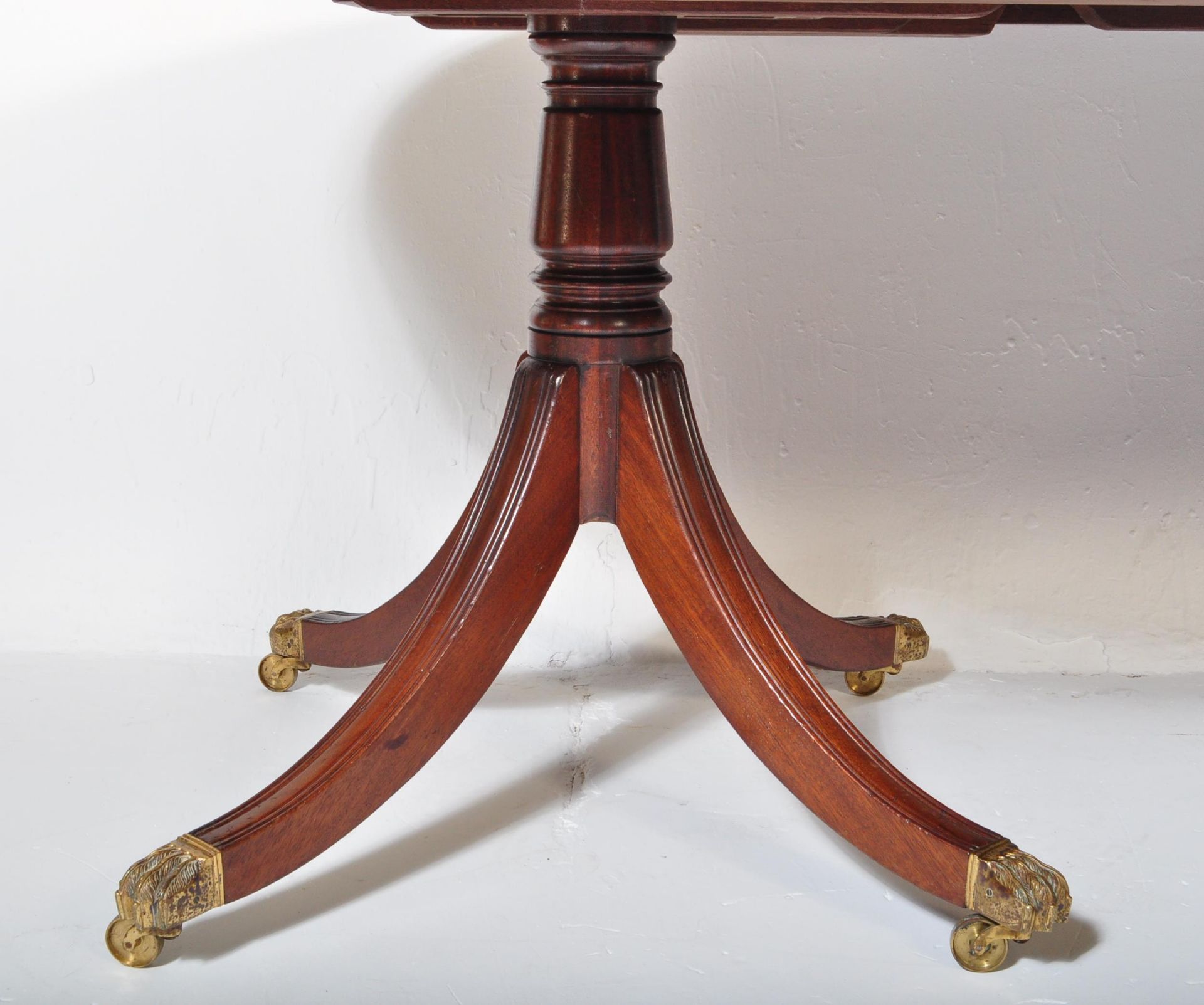 GEORGE III STYLE CUBAN MAHOGANY PEDESTAL D END DINING TABLE - Bild 3 aus 6