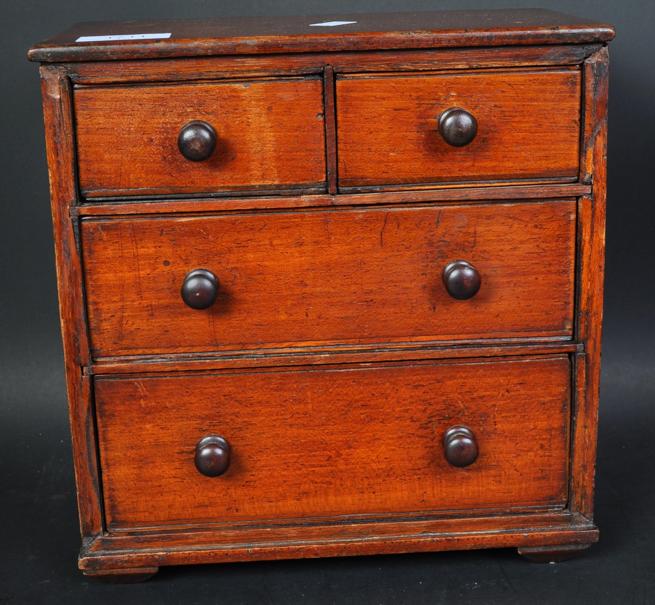 VICTORIAN OAK APPRENTICE CHEST OF DRAWERS - Image 2 of 5