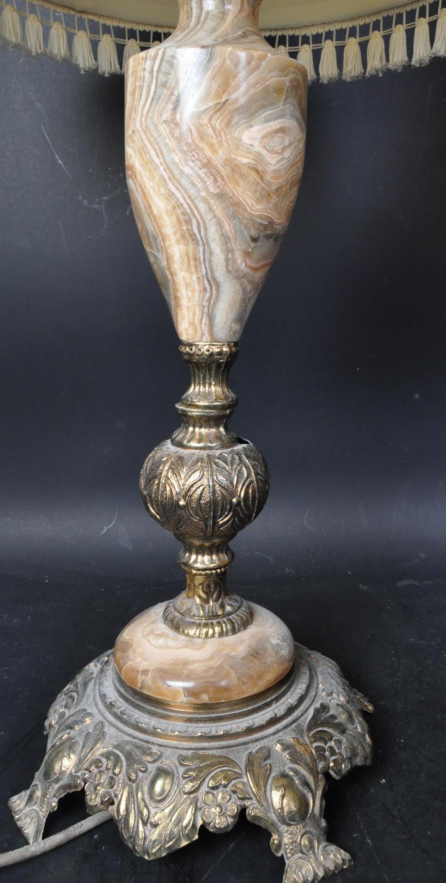 SET OF THREE VINTAGE MARBLE & BRASS TABLE LAMPS WITH SHADES - Image 3 of 6