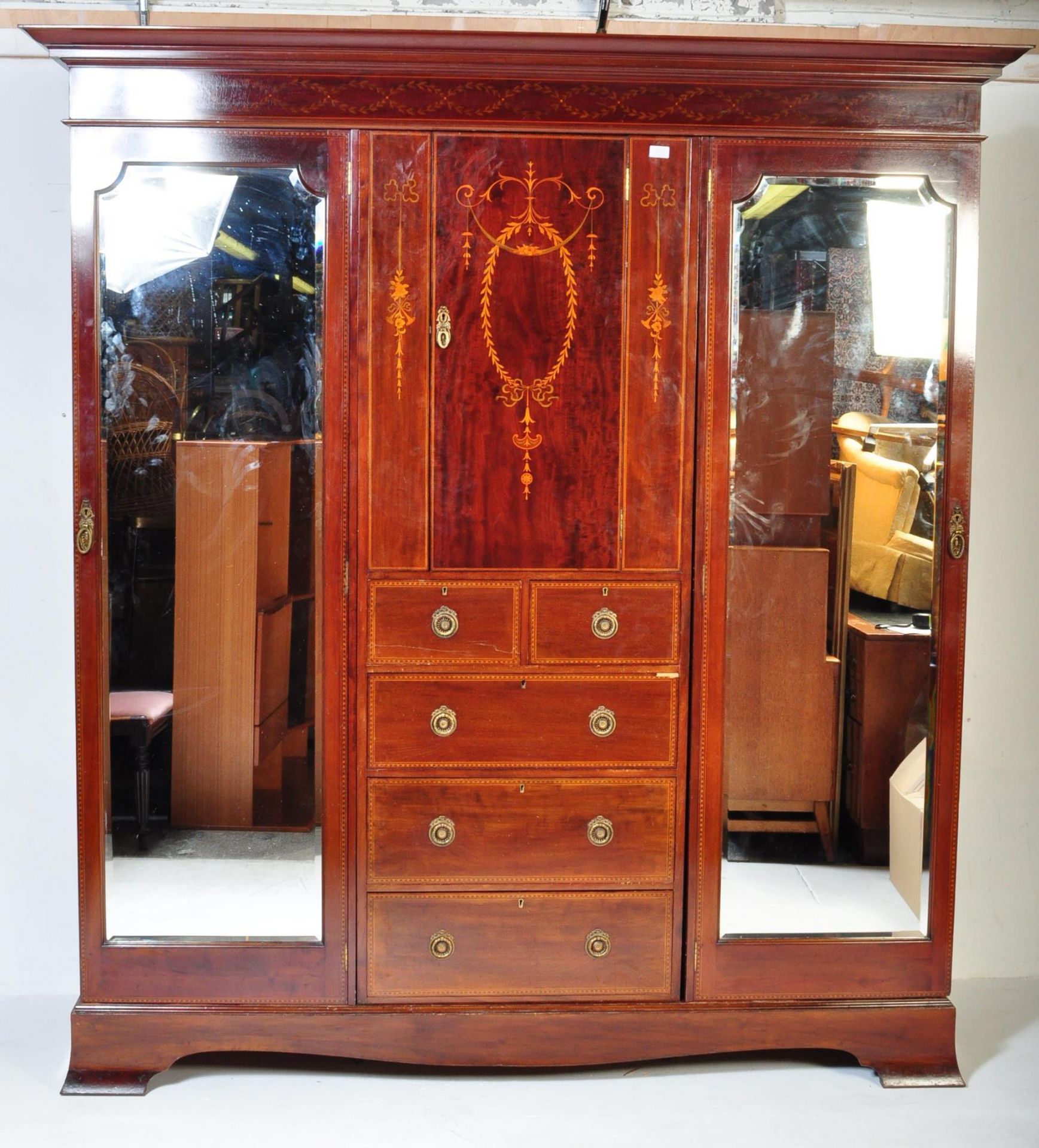 EDWARDIAN MAHOGANY INLAID TRIPLE WARDROBE COMPACTUM - Image 2 of 6