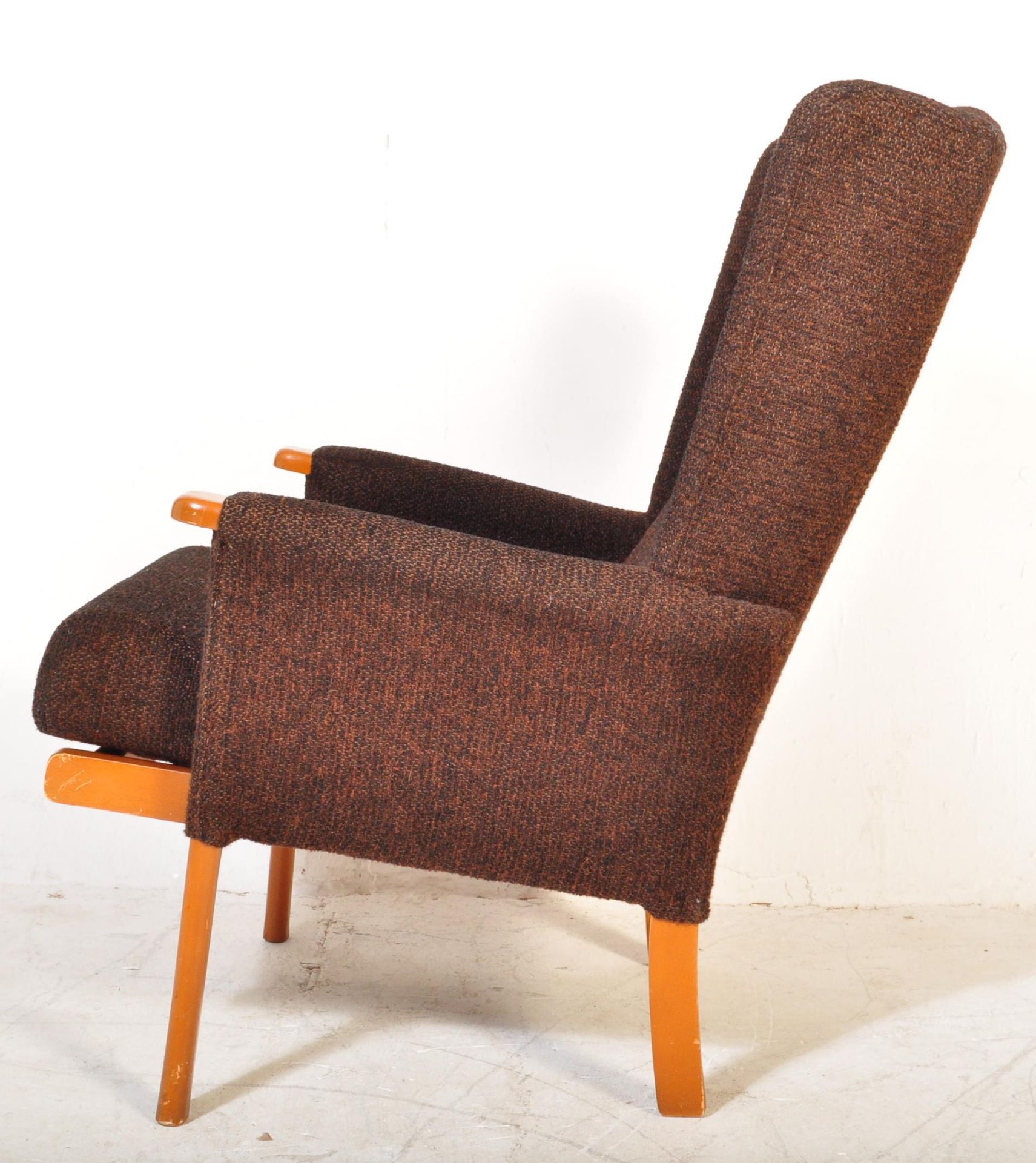 MID CENTURY UPHOLSTERED PARKER KNOLL ARMCHAIR - Image 4 of 5