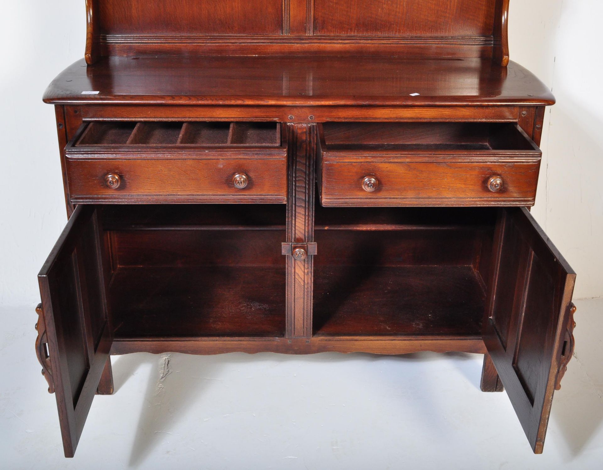 ERCOL OLD COLONIAL DARK ELM WOOD DRESSER - Image 4 of 5