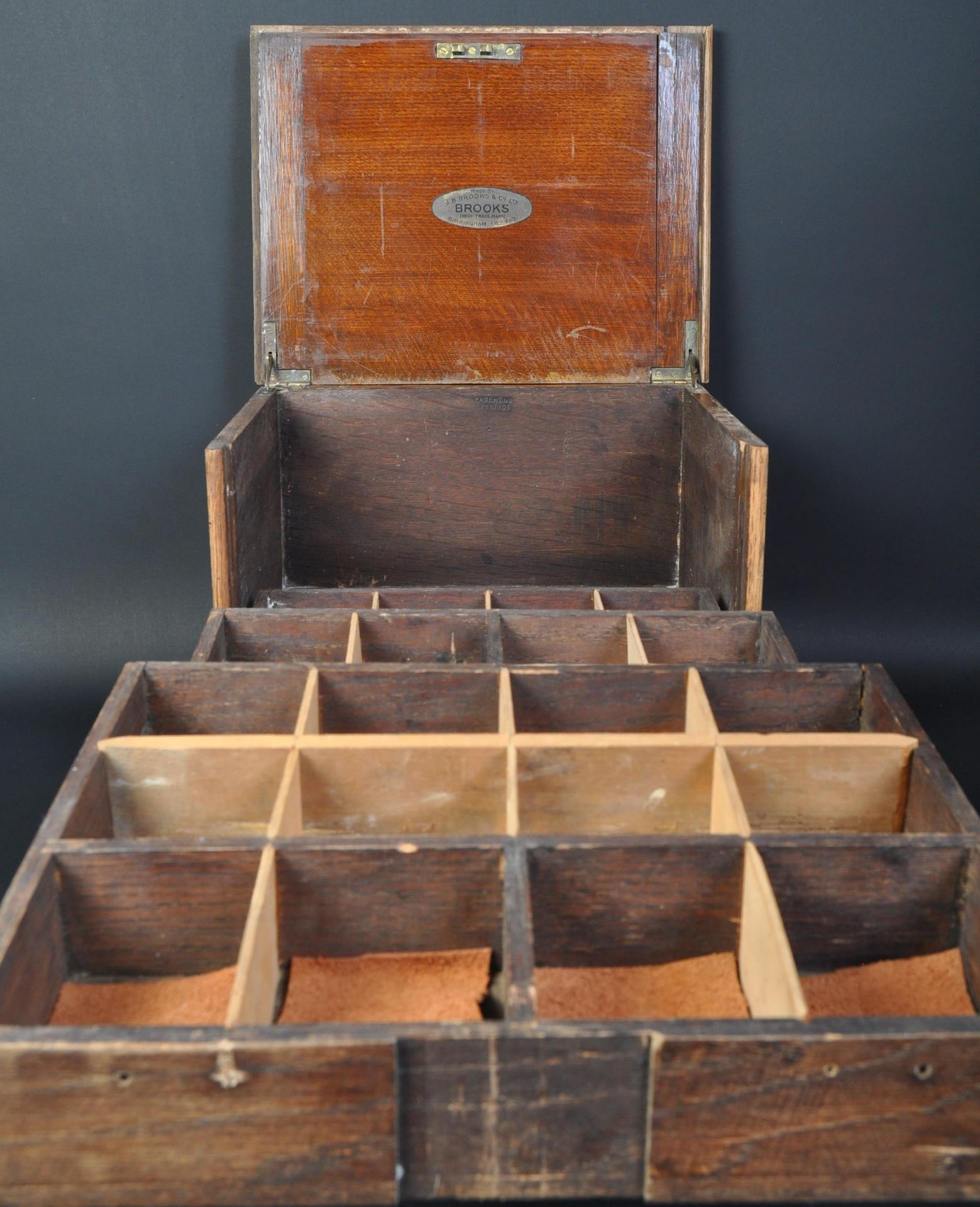 EARLY 20TH CENTURY CANTILEVER SEWING BOX CABINET - Image 3 of 6