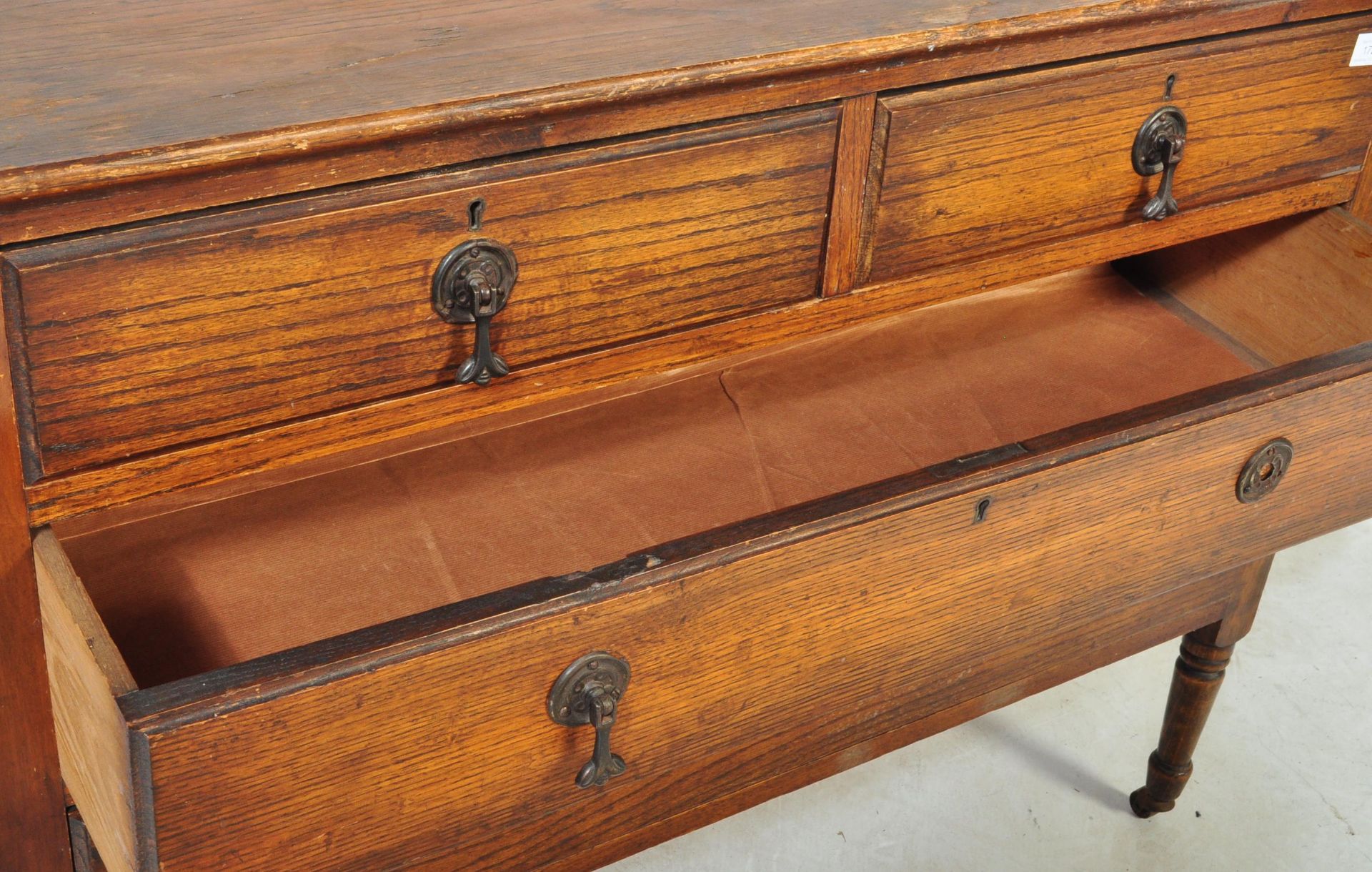 EARLY 20TH CENTURY JACOBEAN REVIVAL SIDEBOARD - Image 4 of 5