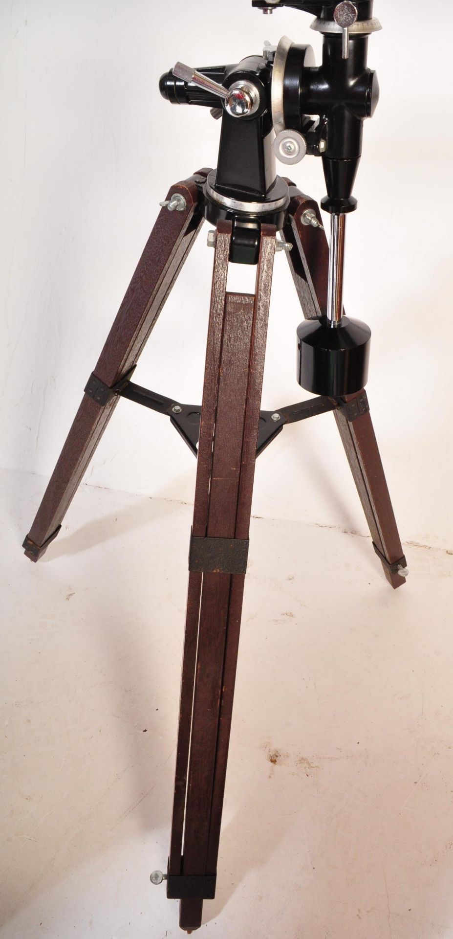 20TH CENTURY JAPANESE ASTRONOMICAL TELESCOPE - Image 6 of 7
