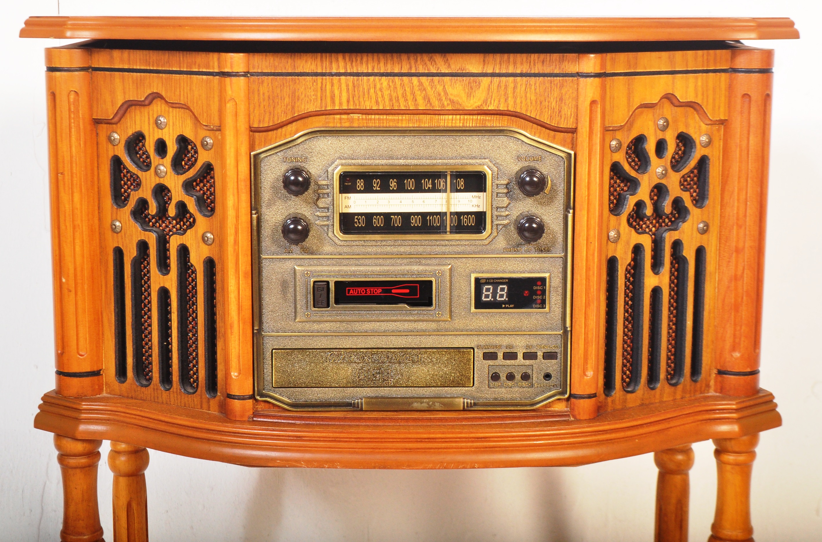 VINTAGE CANTERBURY CASSETTE / CD PLAYER / RADIO PHONOGRAPH - Image 3 of 6