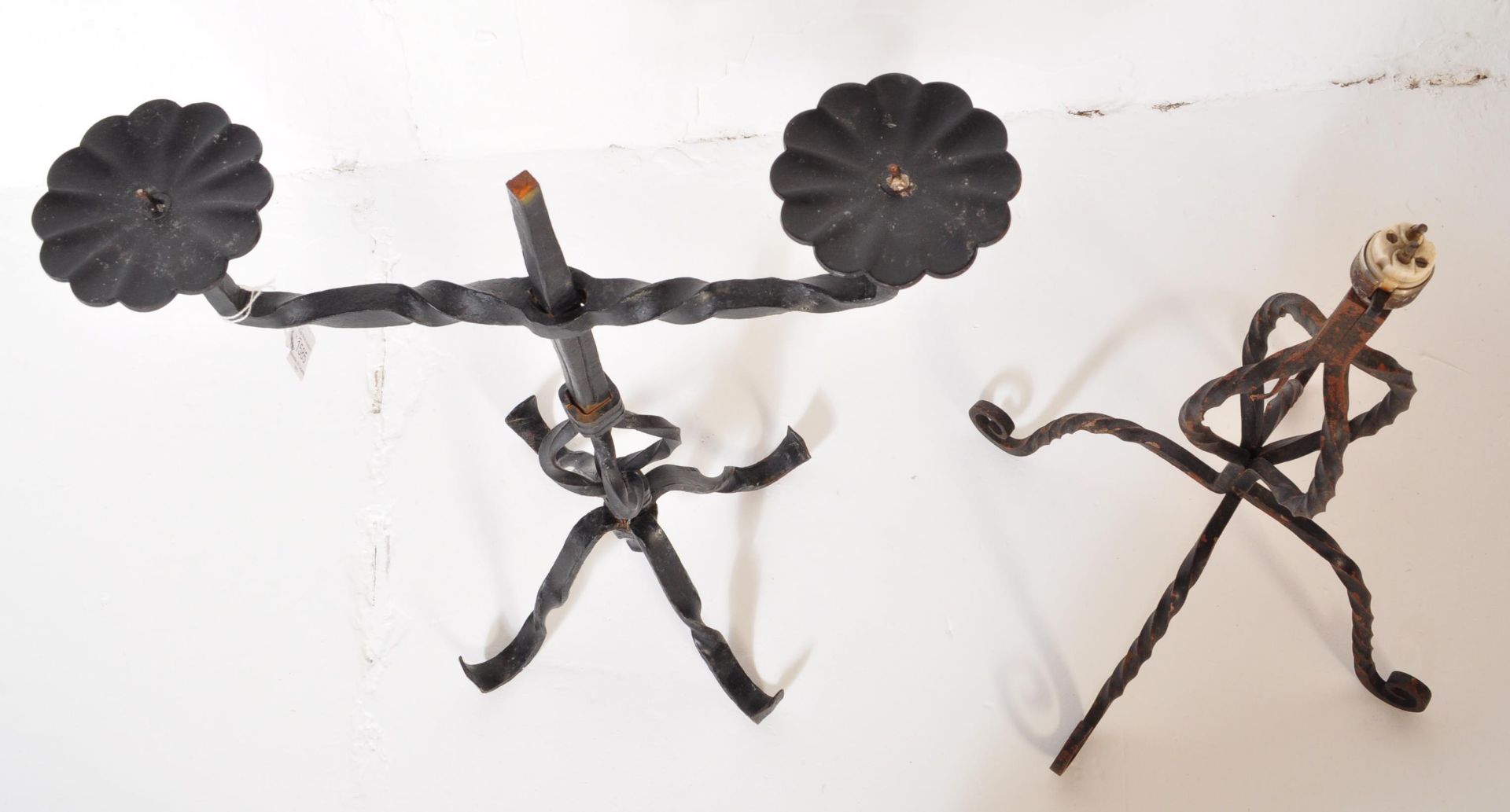 VINTAGE 1930S TWISTED WROUGHT IRON CANDELABRA - Bild 4 aus 4