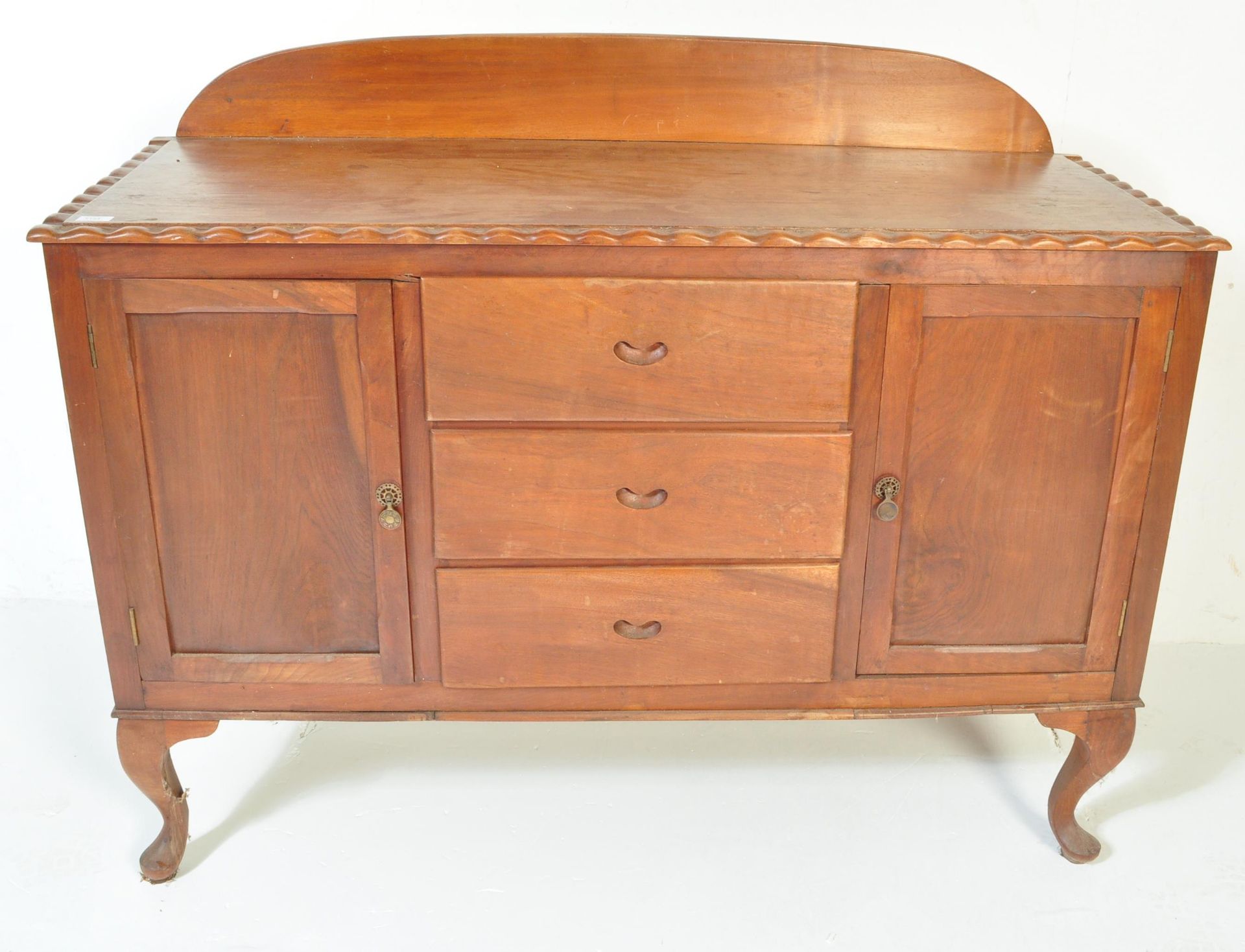 EARLY 20TH CENTURY SOUTH AFRICAN SIDEBOARD CREDENZA - Image 3 of 5