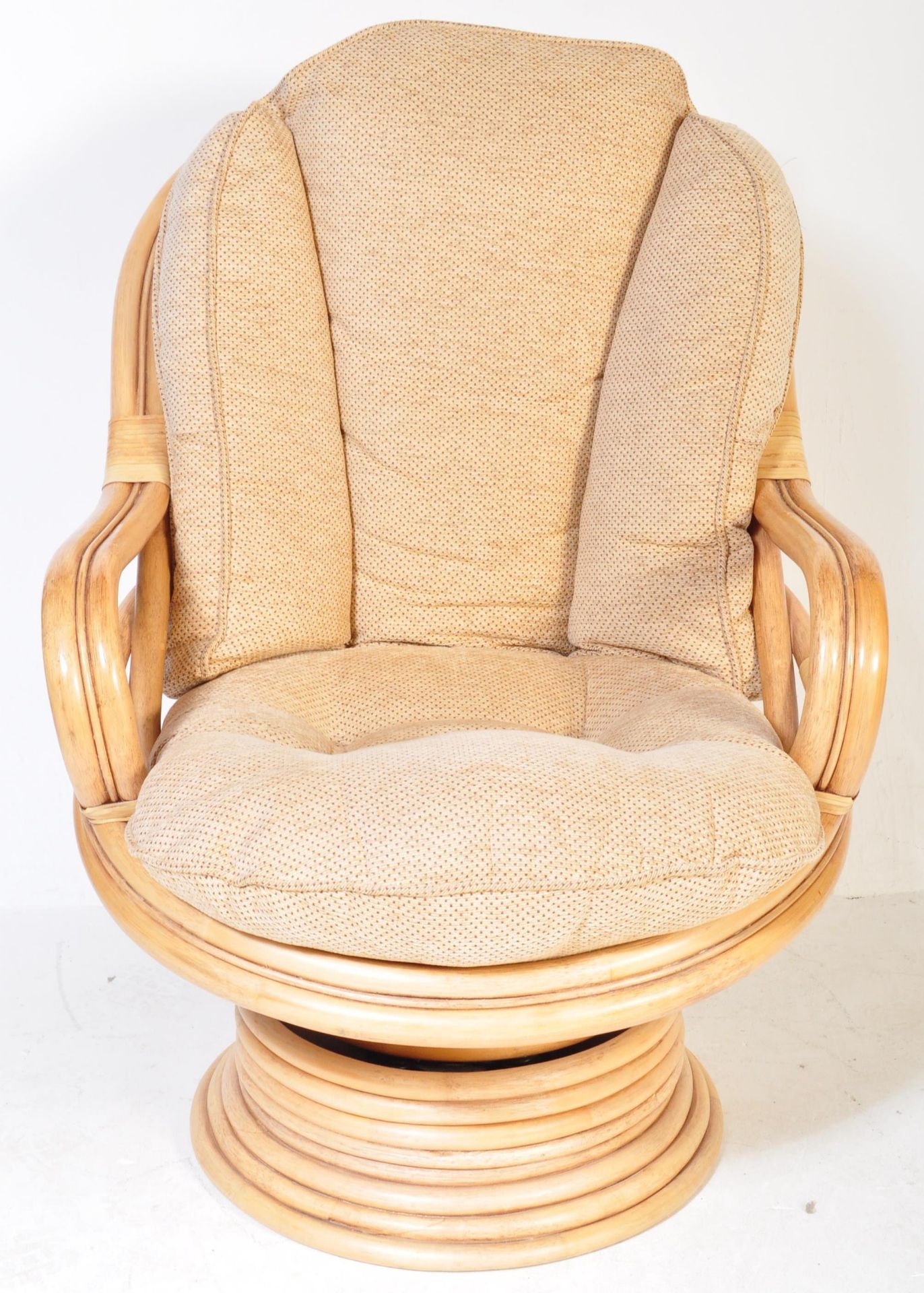 RETRO 20TH CENTURY BAMBOO WICKER SWIVEL ARMCHAIR - Image 3 of 5