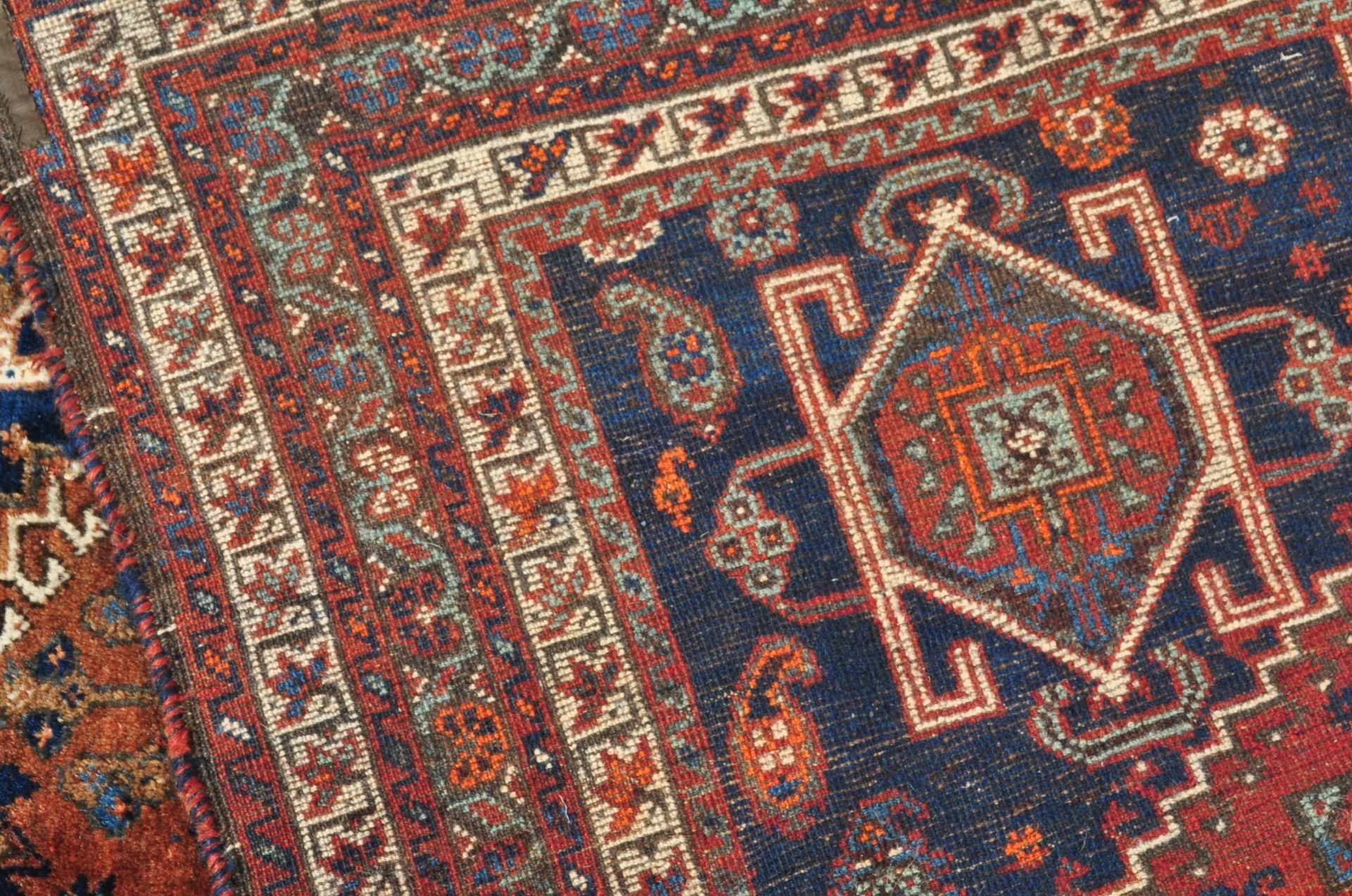 EARLY 20TH CENTURY PERSIAN ISLAMIC MALEYER FLOOR RUG - Image 4 of 4