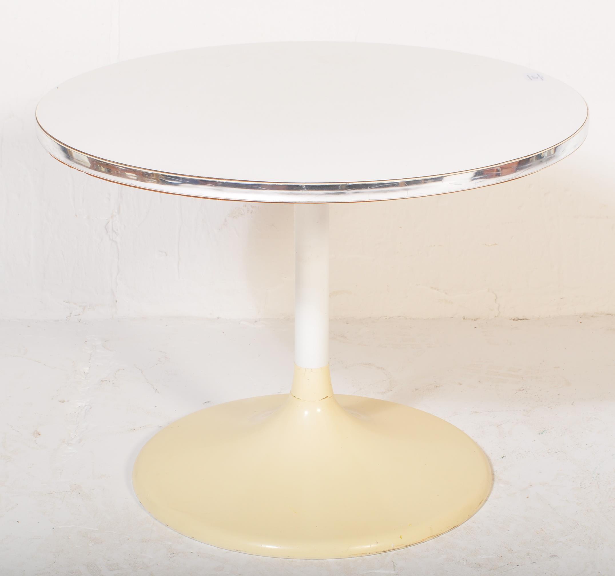 VINTAGE WHITE ARCANA STYLE ROUND OCCASIONAL TABLE