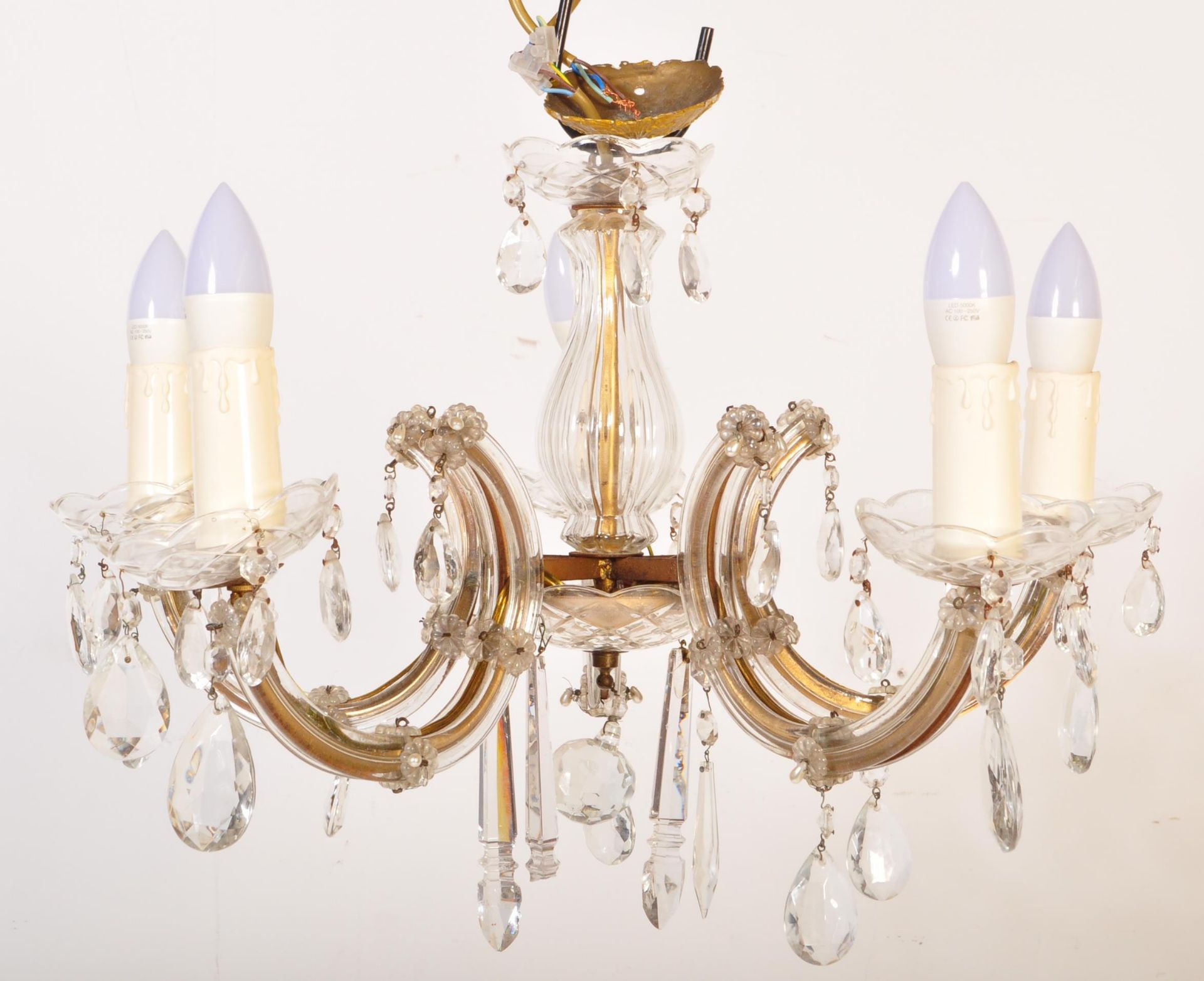 20TH CENTURY CUT GLASS & GILT METAL 5 ARMS CHANDELIER - Image 2 of 5