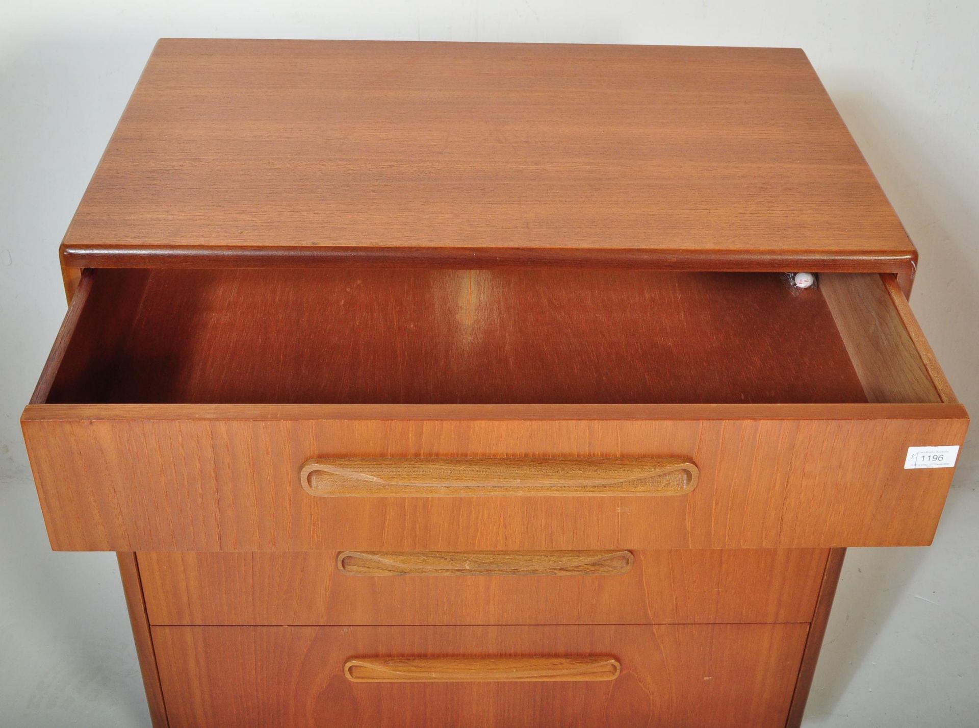 MID CENTURY G-PLAN FRESCO TEAK CHEST OF DRAWERS - Image 4 of 5