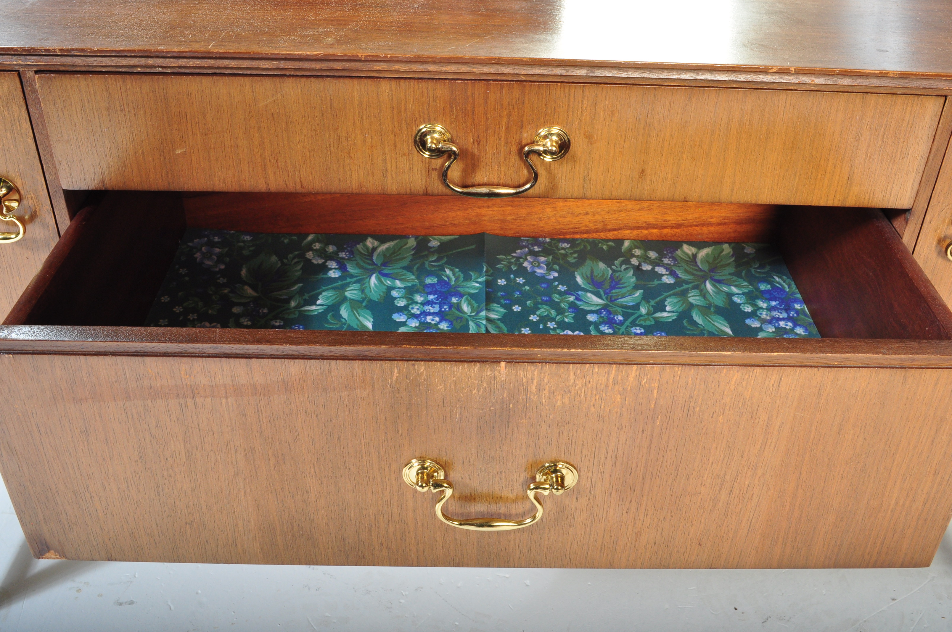 BRITISH MODERN DESIGN - MID CENTURY TEAK WOOD DRESSING TABLE - Image 5 of 5