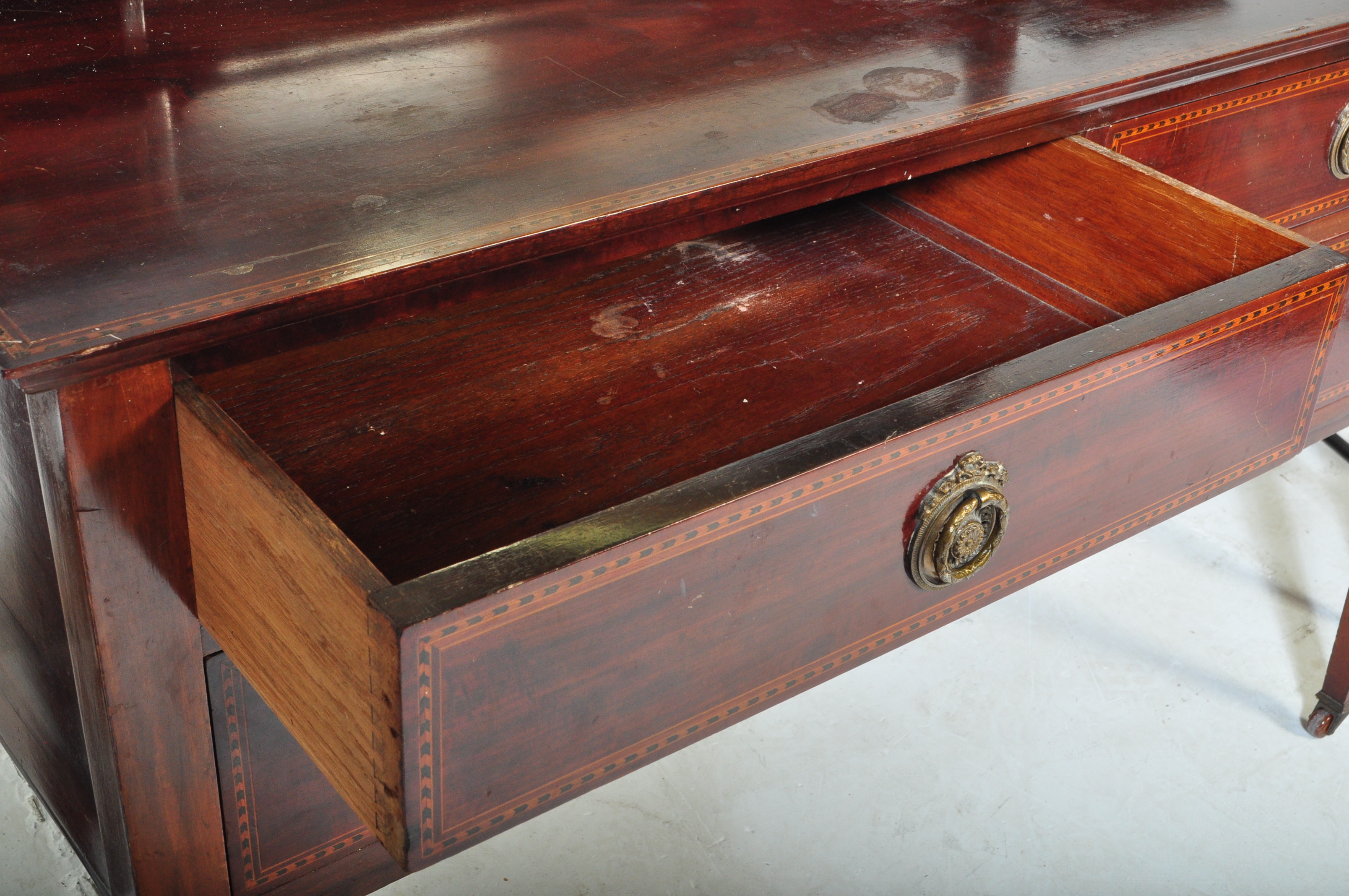 EDWARDIAN MAHOGANY INLAID DRESSING TABLE CHEST & CHAIRS - Image 5 of 7