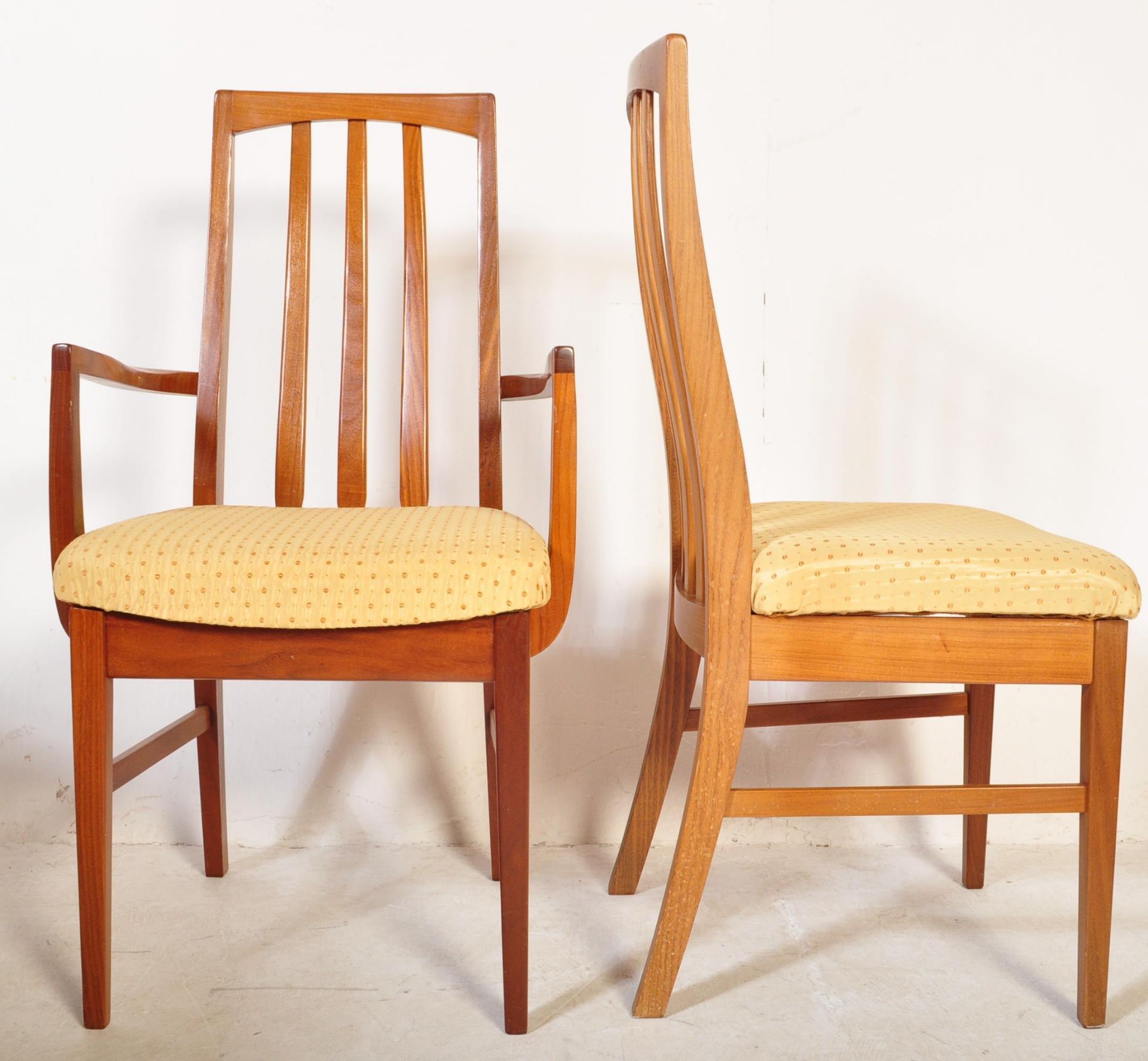 WILLIAM LAWRENCE - MID 20TH C TEAK DINING TABLE & CHAIRS - Image 5 of 6