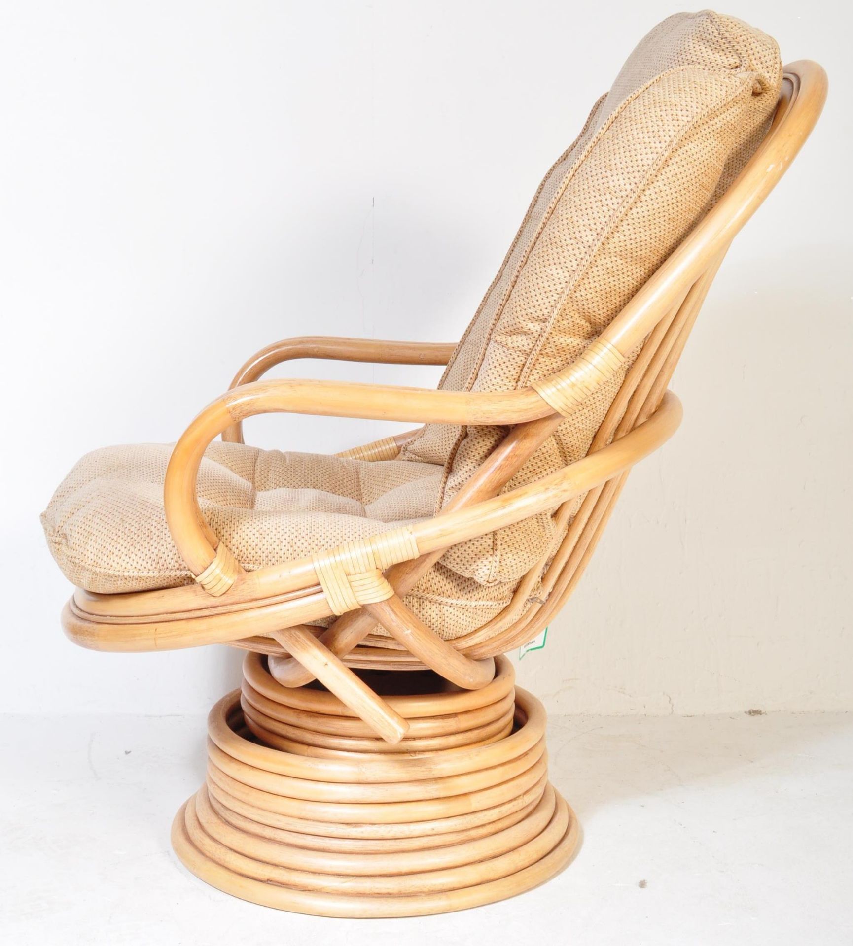 RETRO 20TH CENTURY BAMBOO WICKER SWIVEL ARMCHAIR - Image 4 of 5