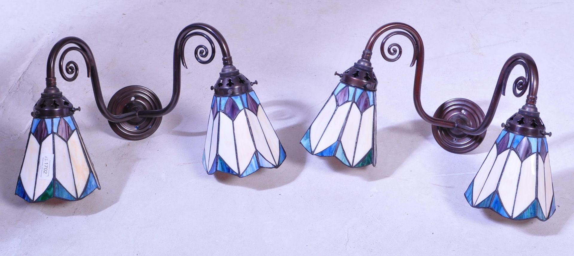 SET OF VINTAGE 20TH CENTURY TIFFANY WALL LAMP LIGHTS - Image 2 of 5