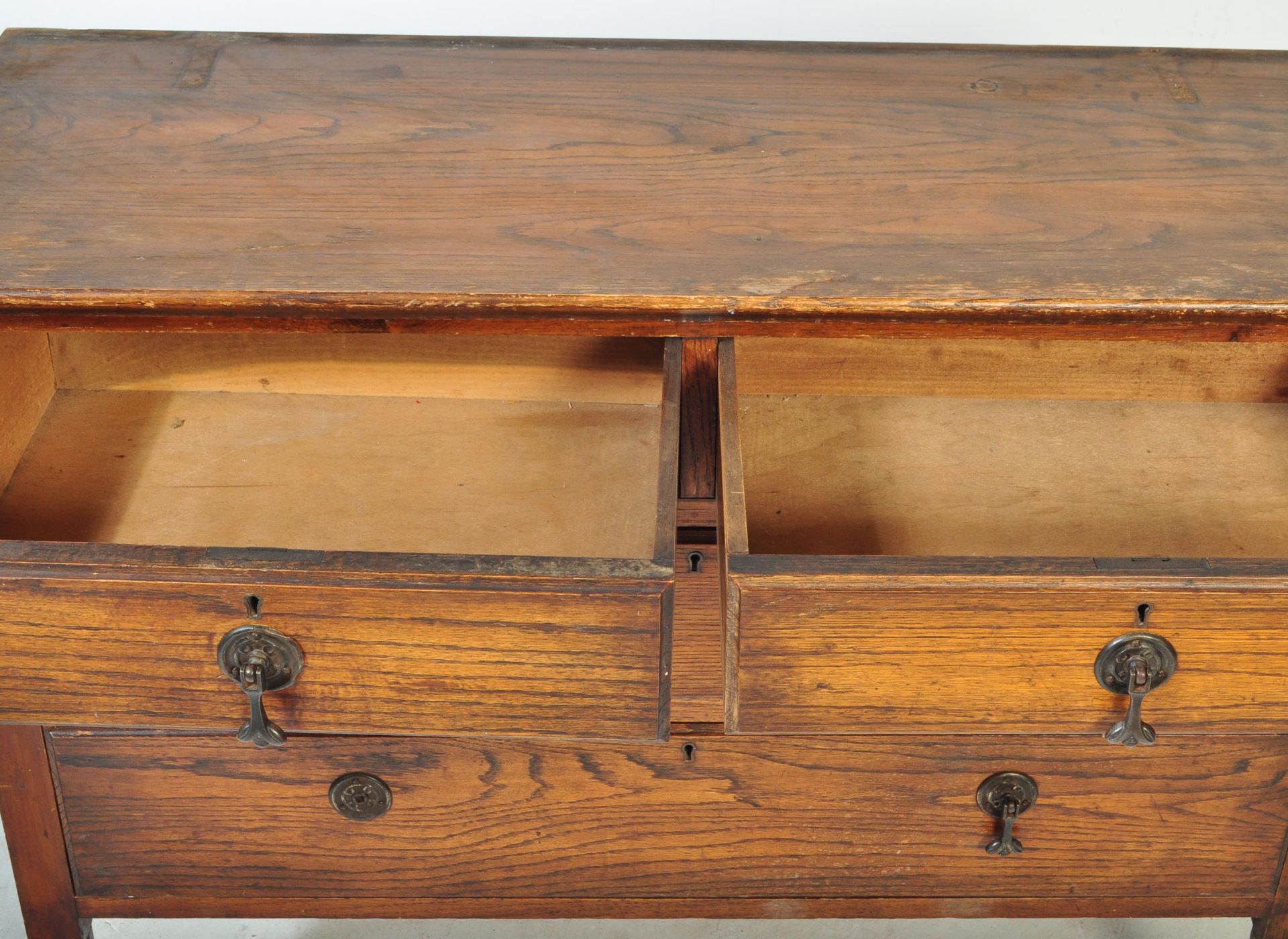 EARLY 20TH CENTURY JACOBEAN REVIVAL SIDEBOARD - Image 3 of 5