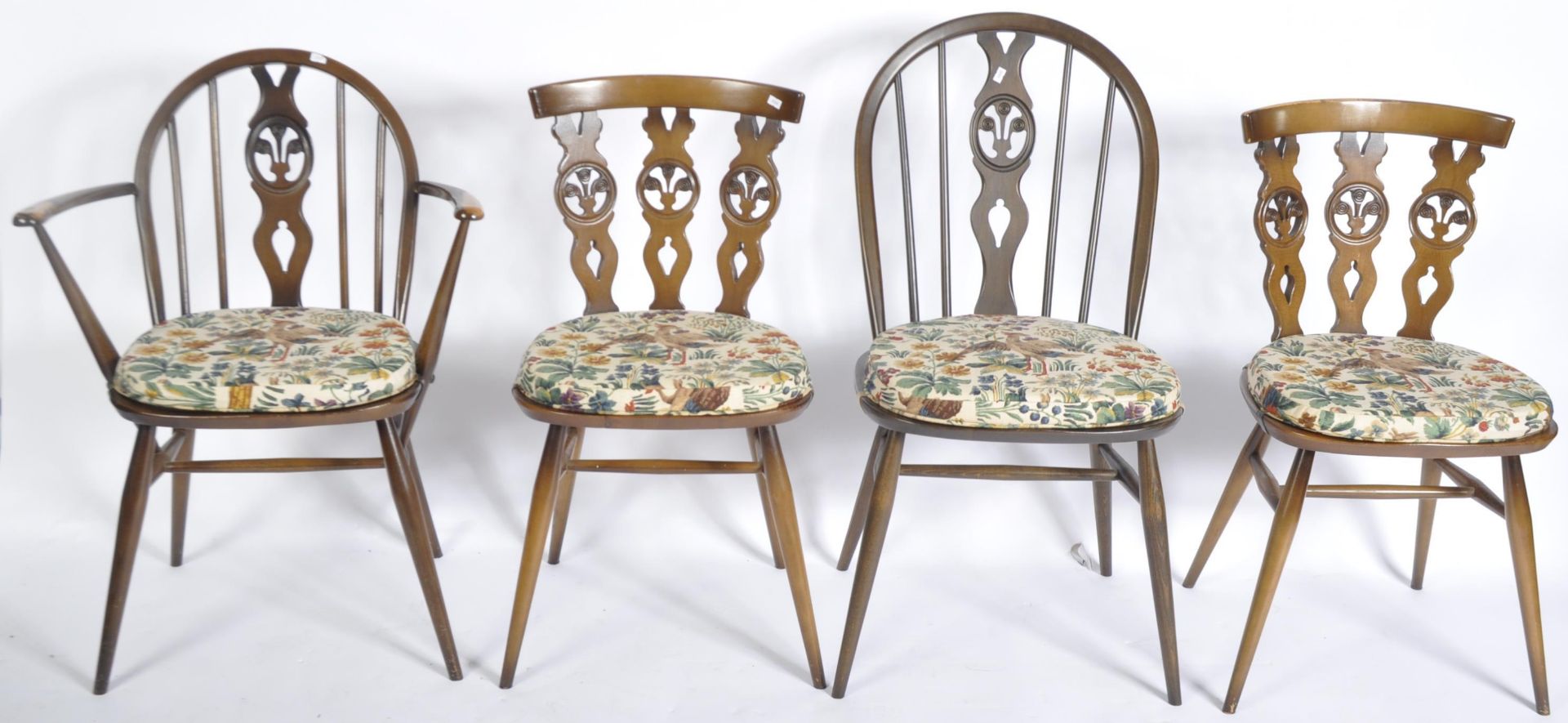 ERCOL OLD COLONIAL DINING TABLE WITH FLEUR DE LYS CHAIRS - Image 5 of 6
