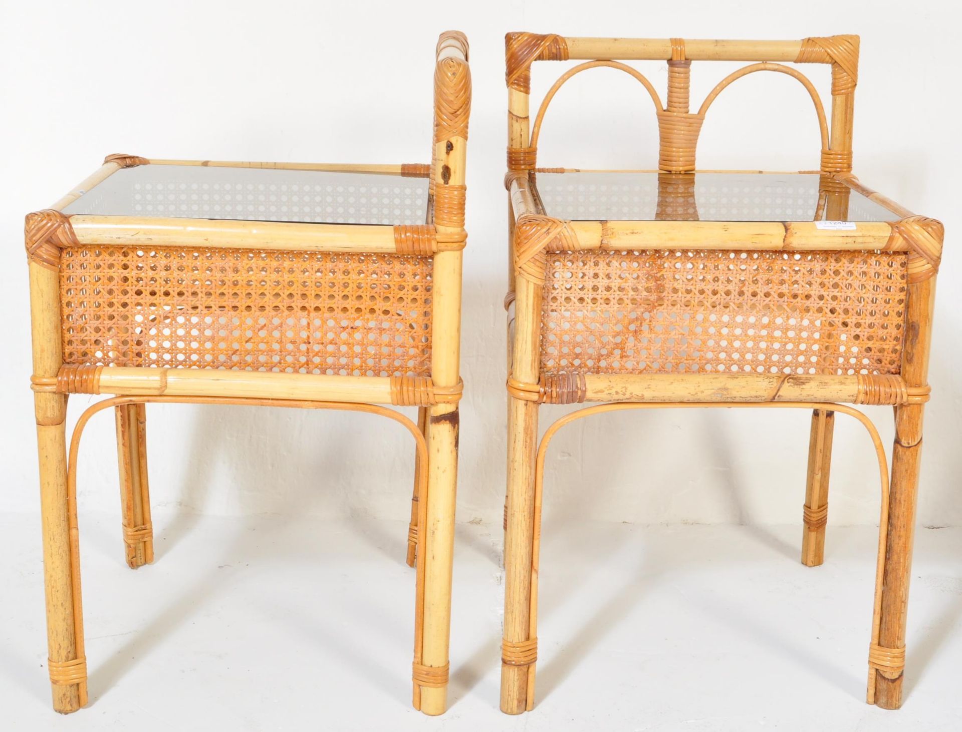 PAIR OF RETRO VINTAGE BAMBOO RATTAN BEDSIDE TABLES - Image 5 of 5