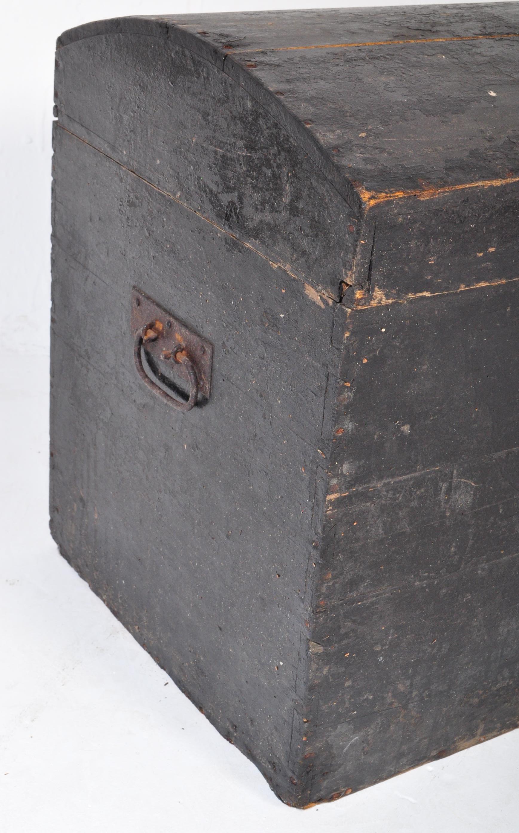 19TH CENTURY EBONISED PINE DOME TOP BLANKET BOX CHEST - Image 5 of 5