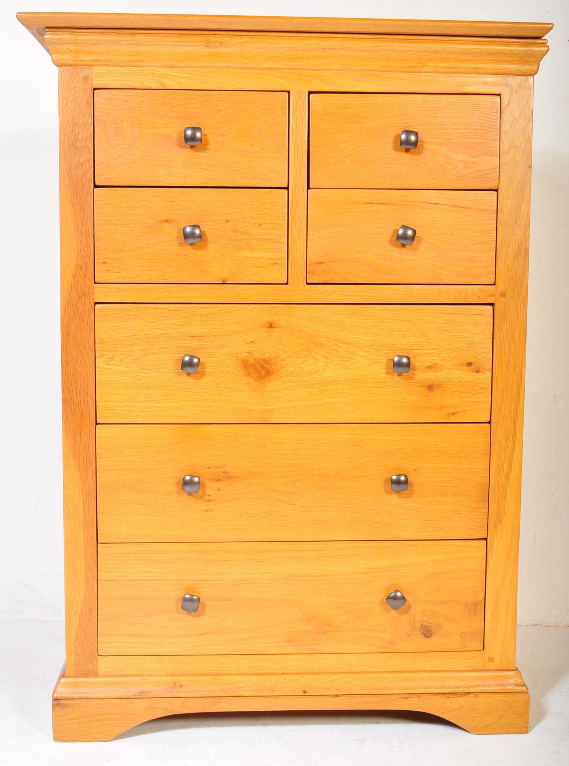 CONTEMPORARY OAK FURNITURE LAND CHEST OF DRAWERS - Image 3 of 5