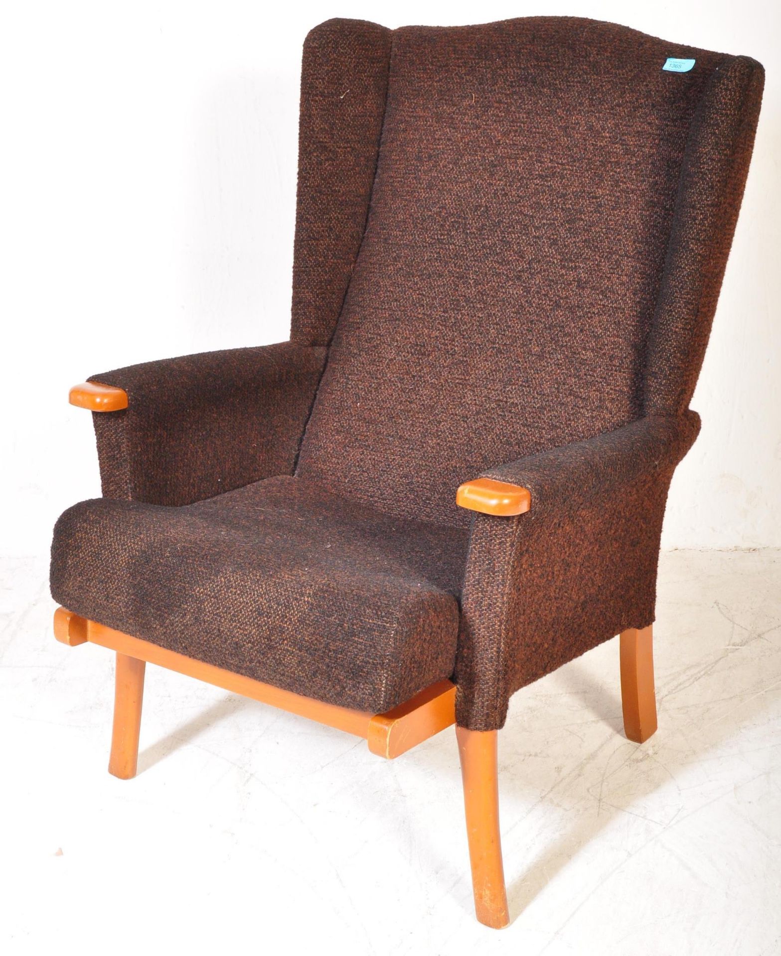 MID CENTURY UPHOLSTERED PARKER KNOLL ARMCHAIR - Image 2 of 5