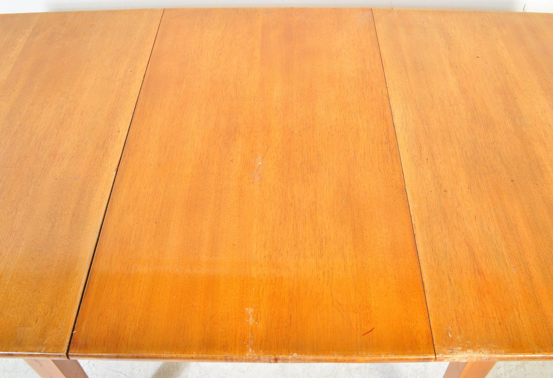 RETRO MID CENTURY TEAK WOOD EXTENDING DINING TABLE - Image 4 of 5