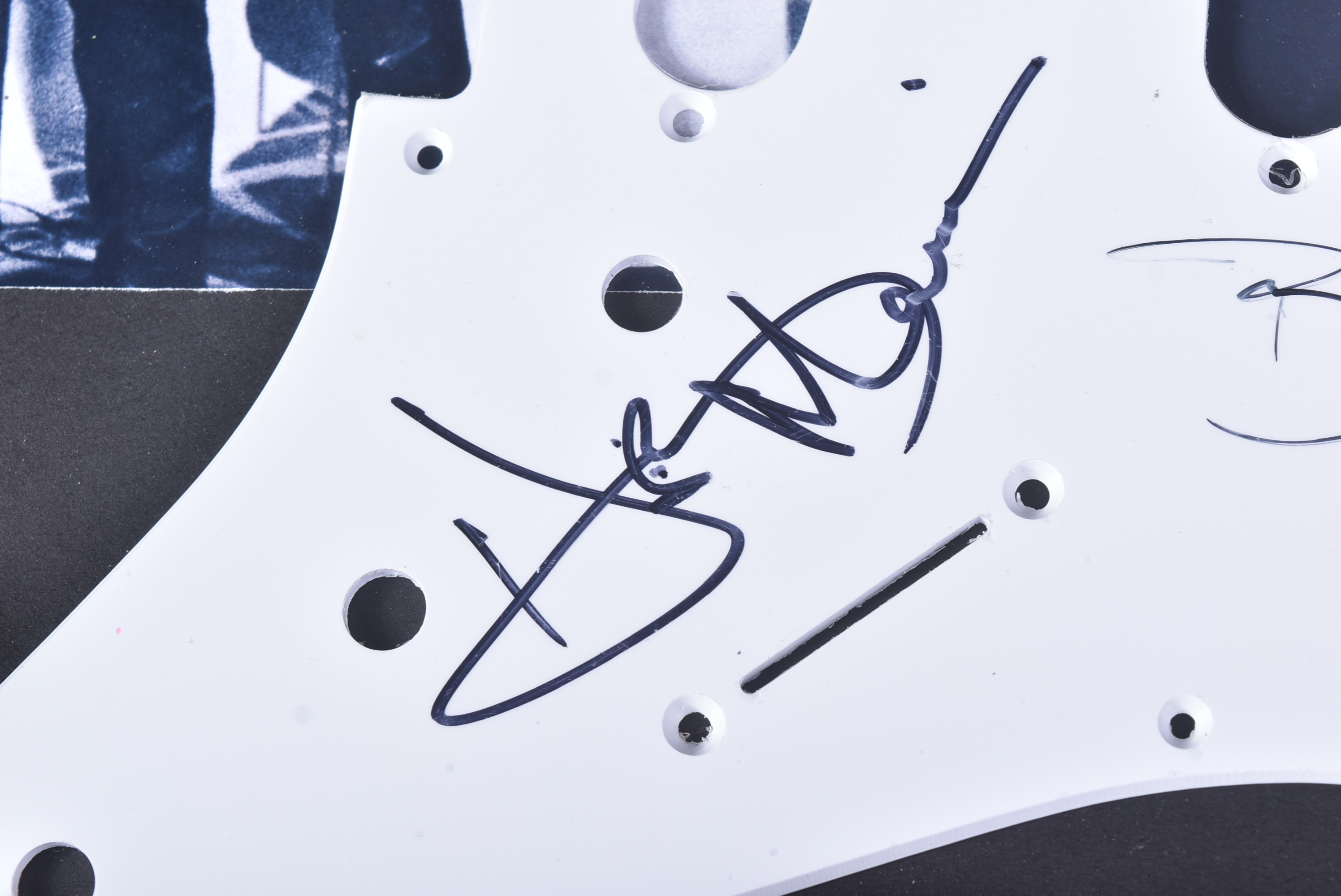 CLIFF RICHARD & THE SHADOWS - AUTOGRAPHED GUITAR PICKGUARD - Image 3 of 4