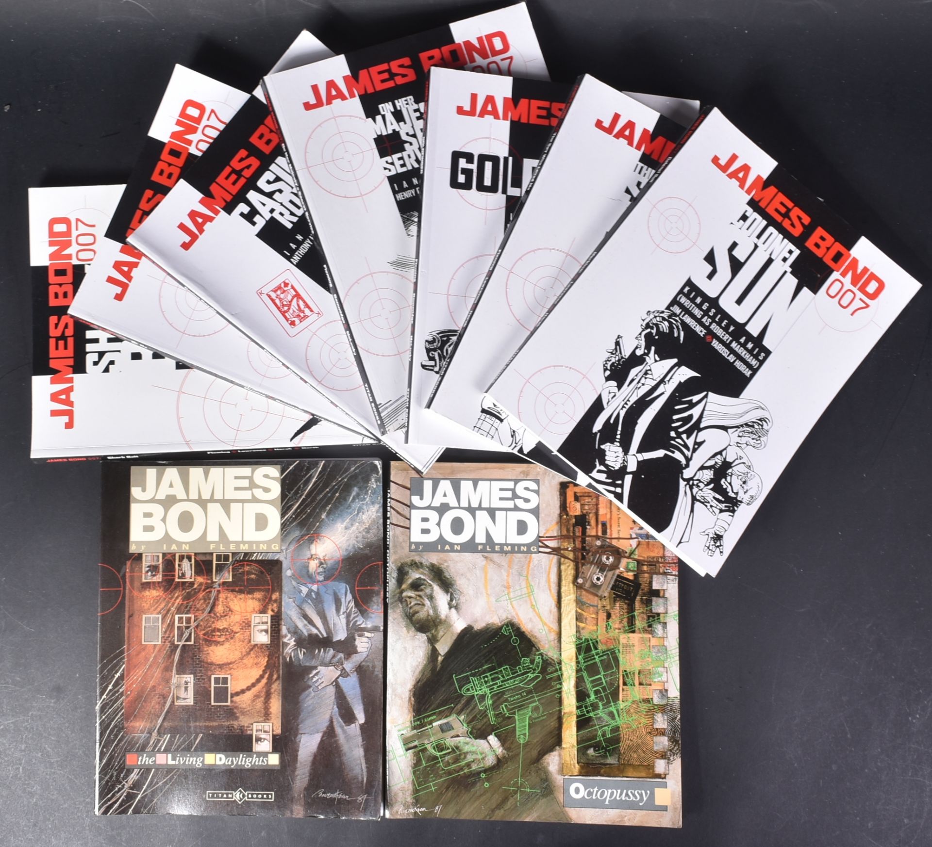 COLLECTION OF VINTAGE JAMES BOND COMIC BOOK BY TITAN BOOKS - Image 2 of 5