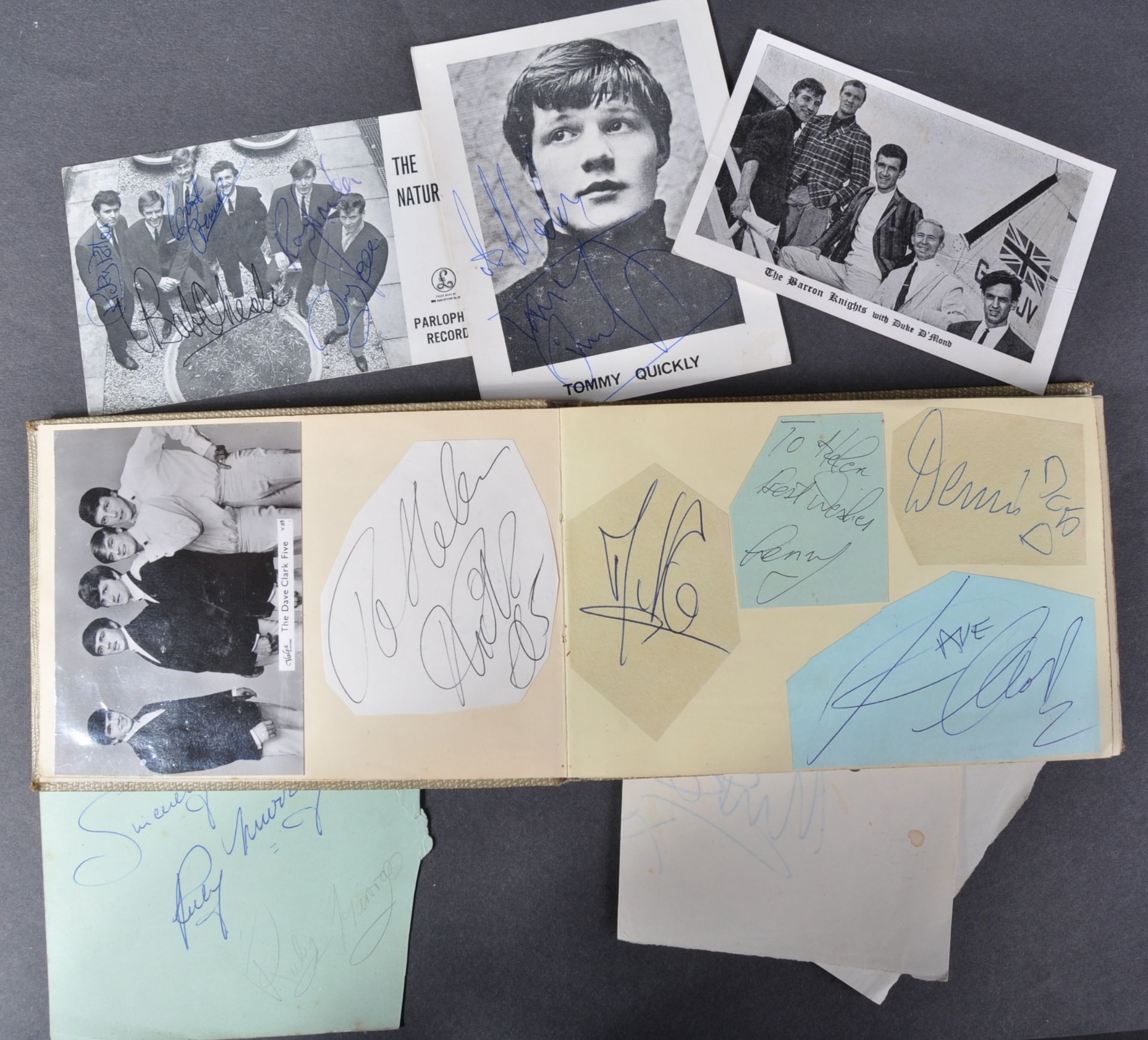 1960S MUSIC AUTOGRAPH ALBUMS - OBTAINED FROM DISCS-A-GOGO - Image 20 of 31