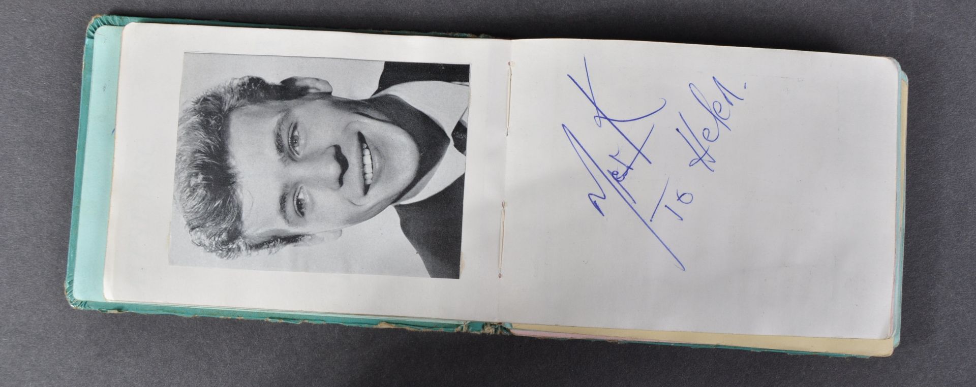 1960S MUSIC AUTOGRAPH ALBUMS - OBTAINED FROM DISCS-A-GOGO - Image 8 of 31