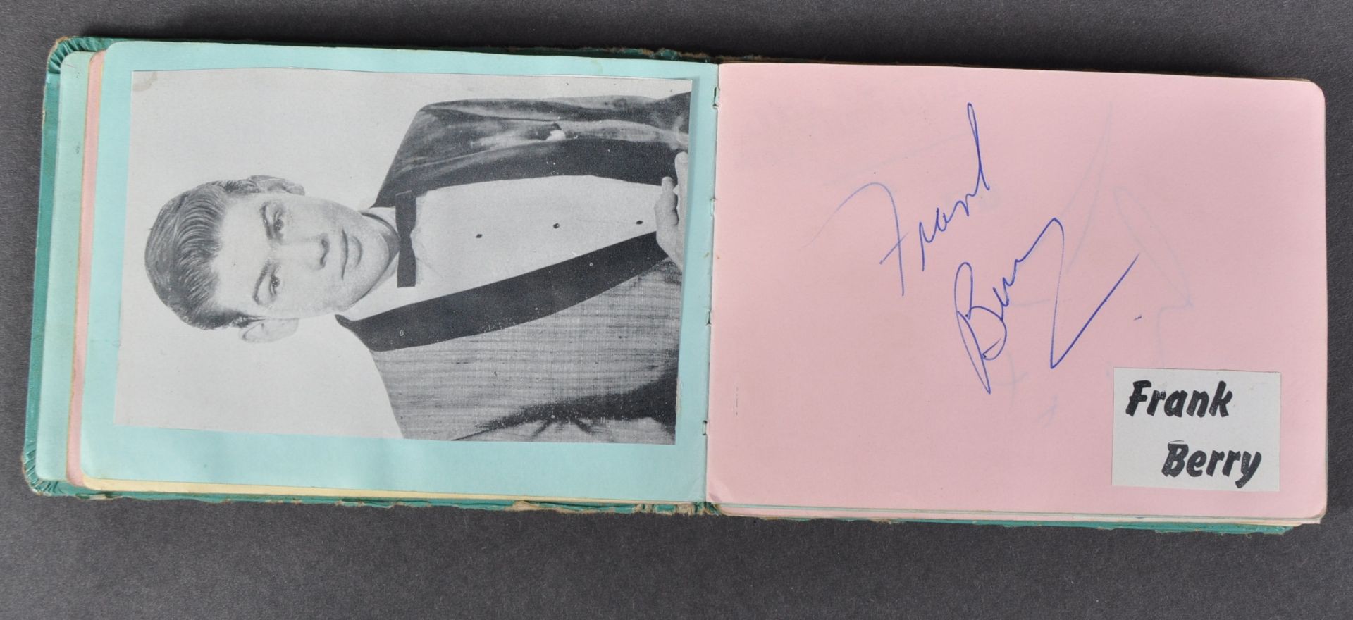 1960S MUSIC AUTOGRAPH ALBUMS - OBTAINED FROM DISCS-A-GOGO - Image 12 of 31