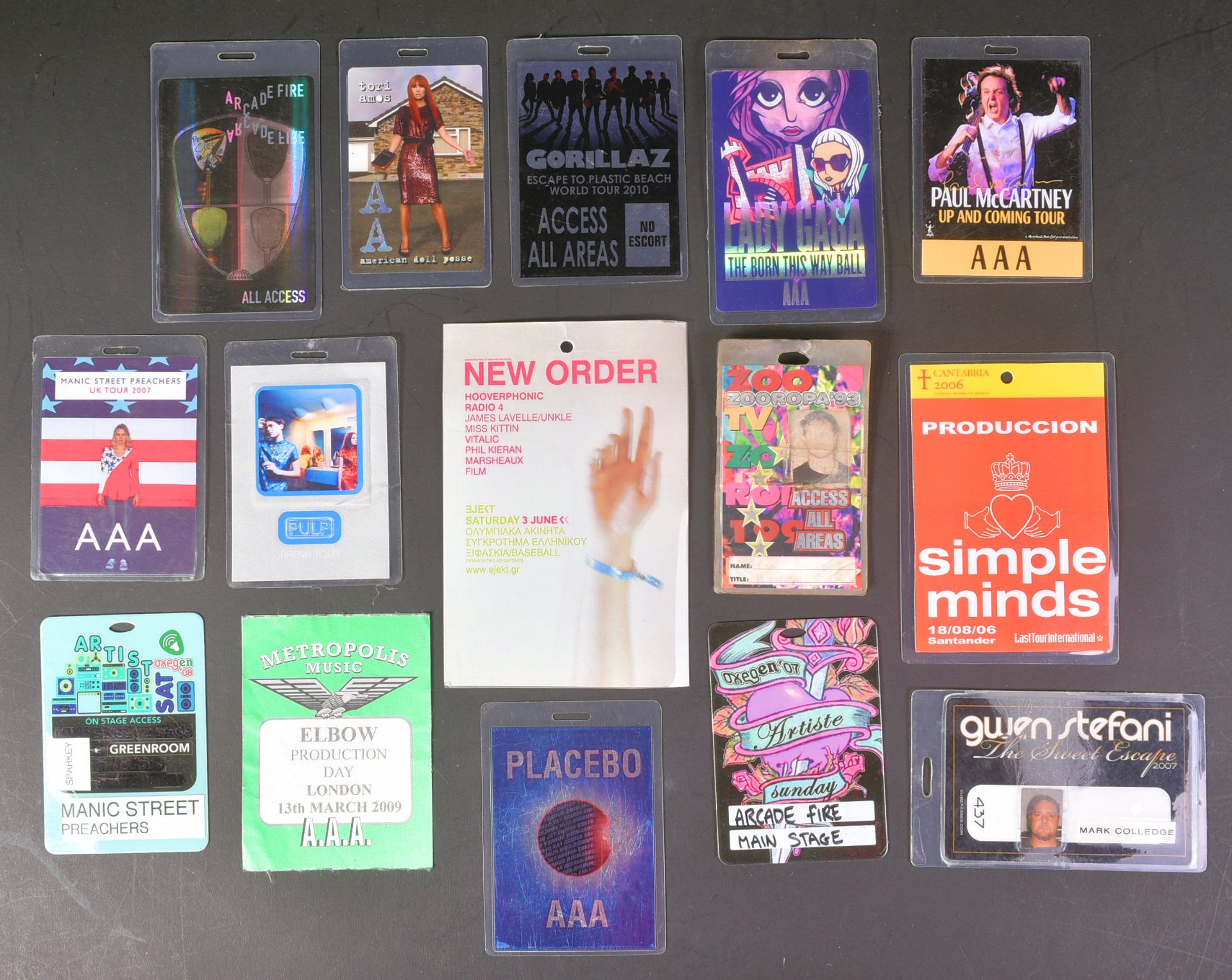 MUSIC MEMORABILIA - BACKSTAGE / TOUR BAND / CREW PASSES - Image 2 of 2