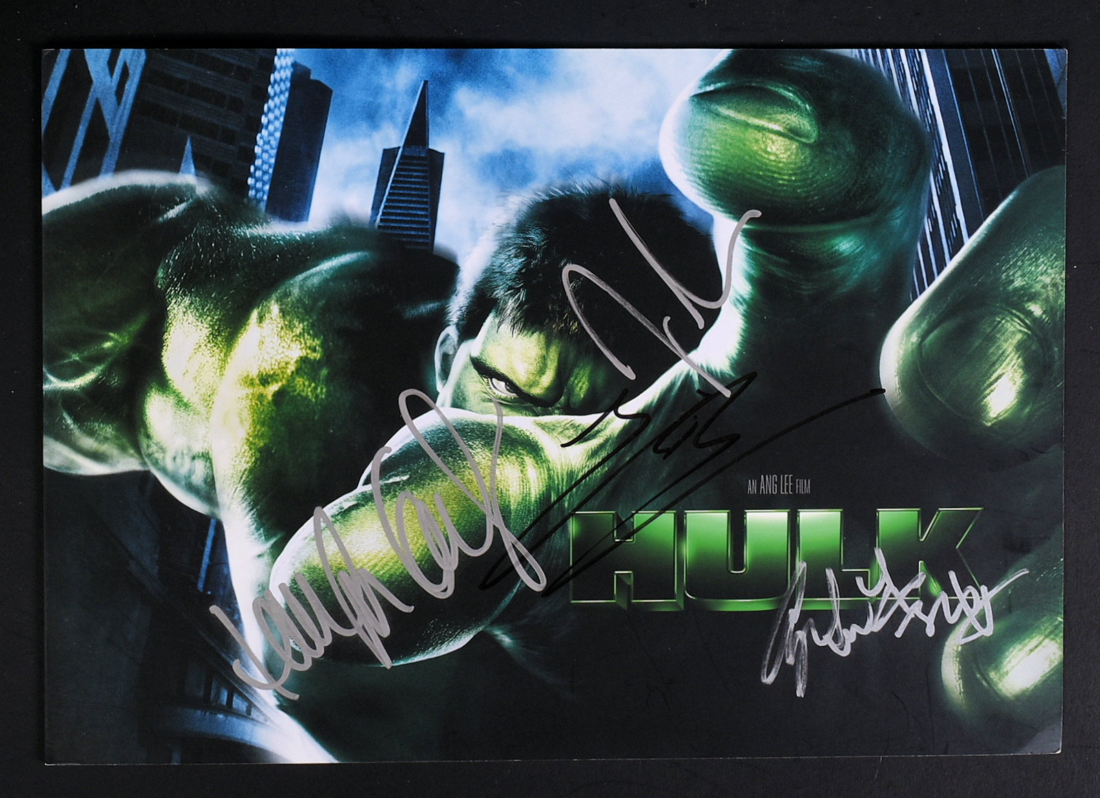 HULK (2003) - OFFICIAL PROMOTIONAL BROCHURE AUTOGRAPHED