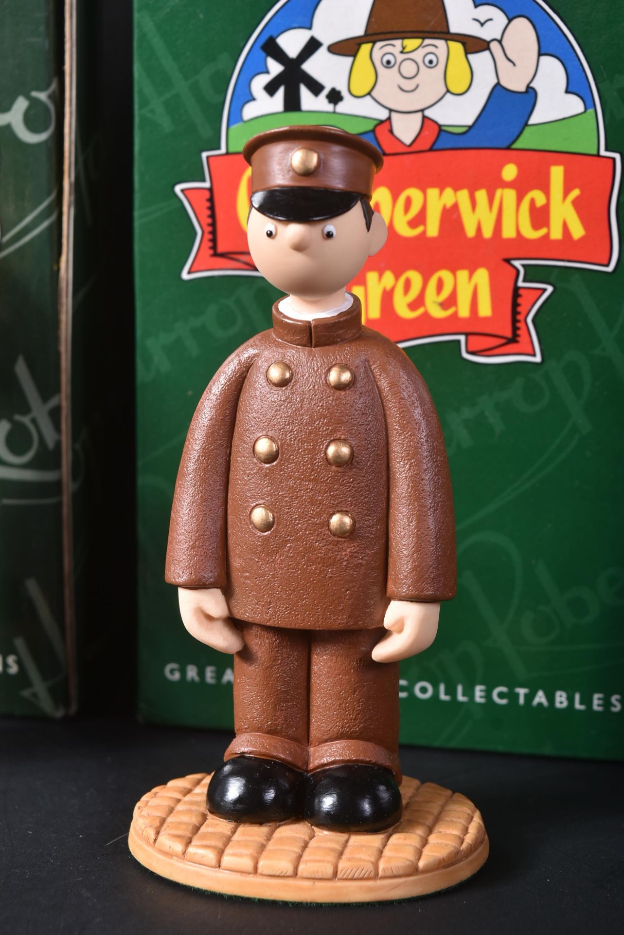 CAMBERWICK GREEN – ROBERT HARROP – FIGURINES / STATUES - Image 6 of 9