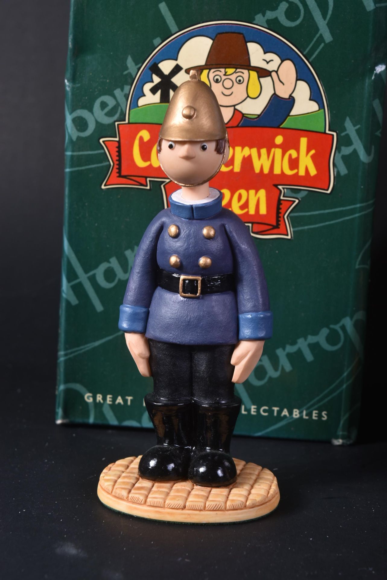 CAMBERWICK GREEN – ROBERT HARROP – FIGURINES / STATUES - Image 2 of 9