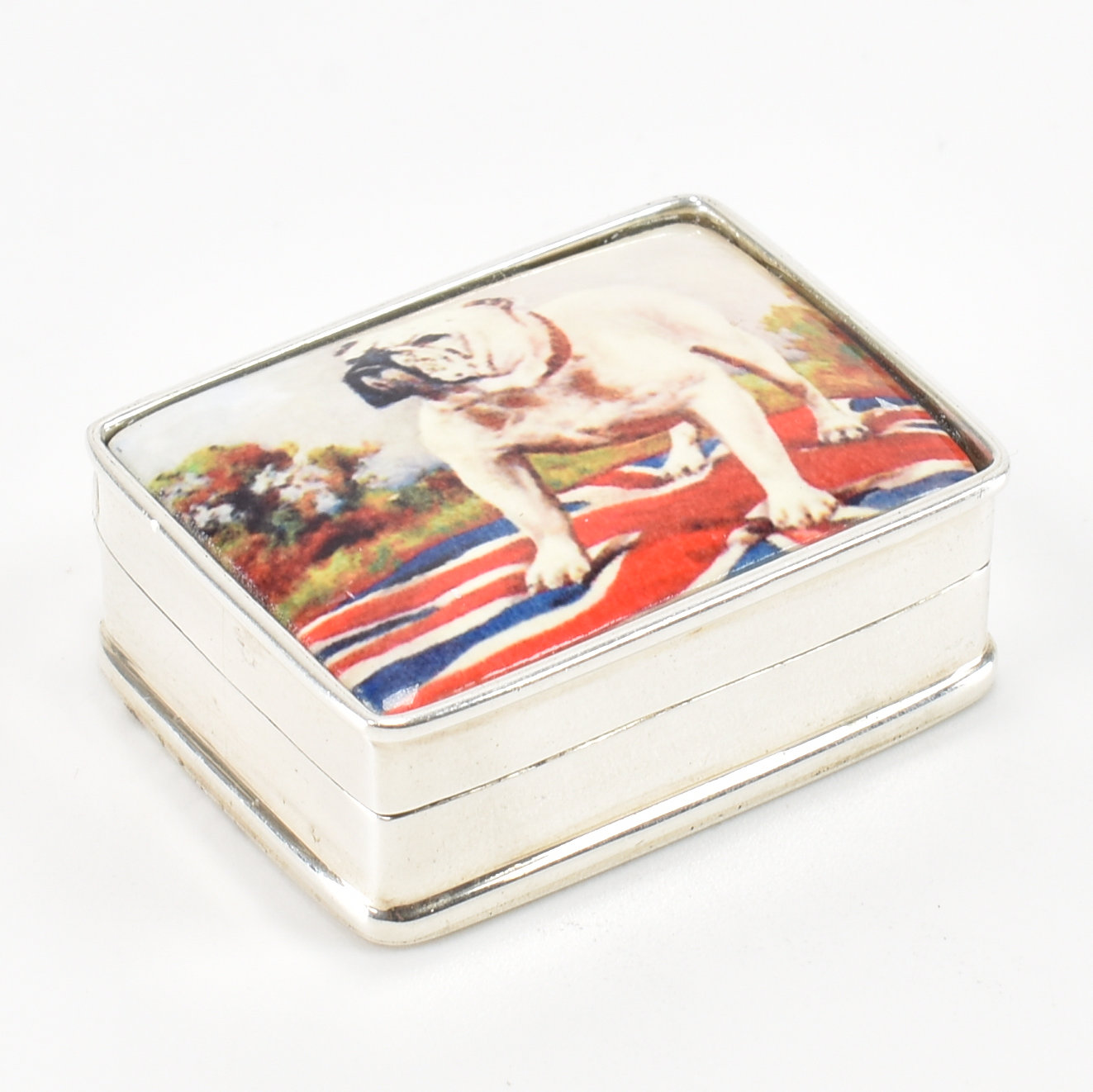 STERLING SILVER PILL BOX WITH ENAMEL PANEL OF BULLDOG