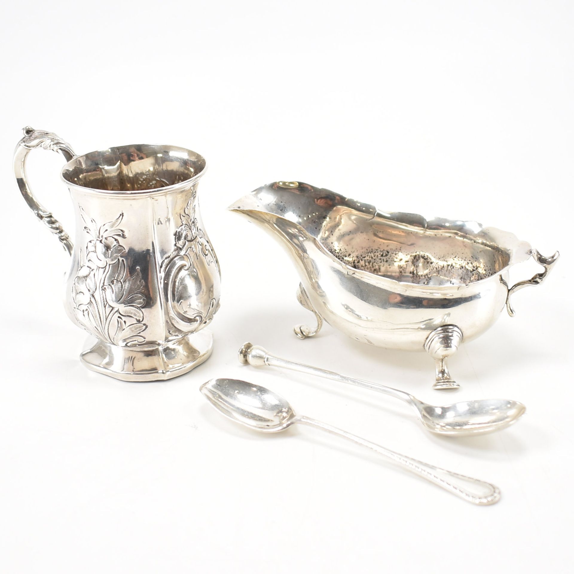 COLLECTION OF HALLMARKED ANTIQUE & LATER SILVER ITEMS