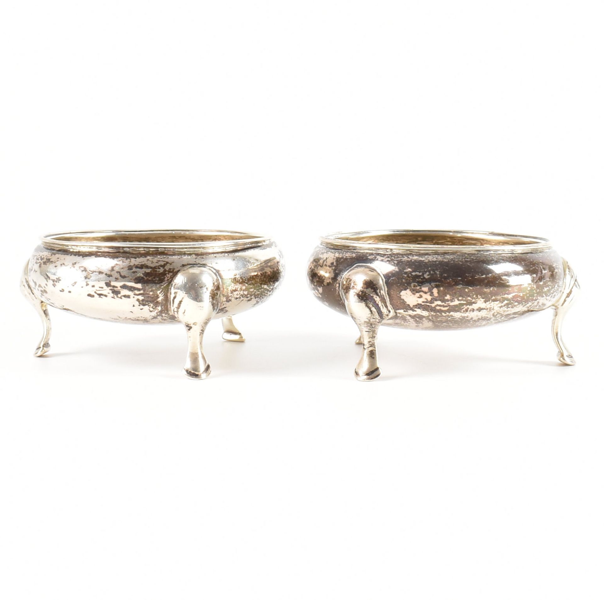 PAIR OF HALLMARKED VICTORIAN SILVER SALTS - Image 2 of 3